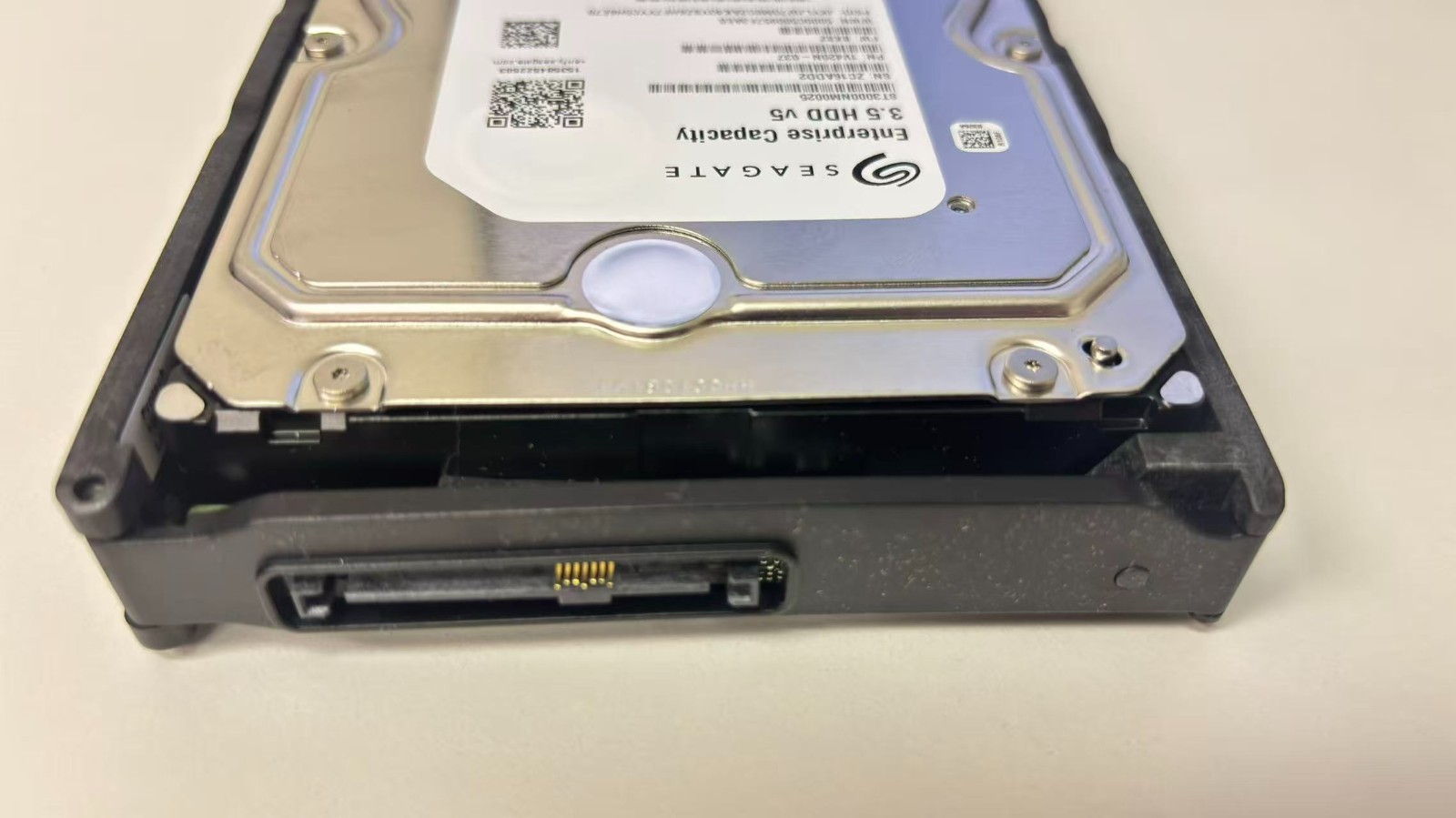 Seagate 3TB 3.5″ SAS 7.2K Enterprise Server HDD ST3000NM0025 w/ Tray Tested