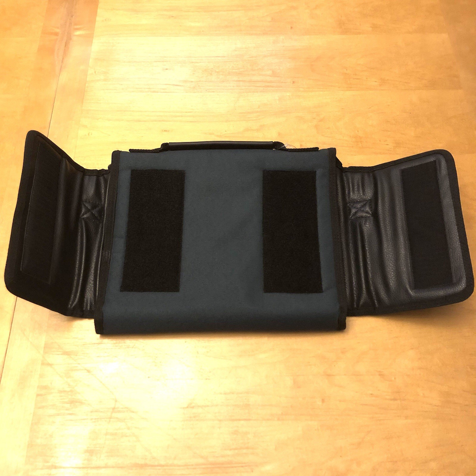 Belkin Laptop Foldout Tablet Carry Case Super Duty Padded Canvas Green Vintage