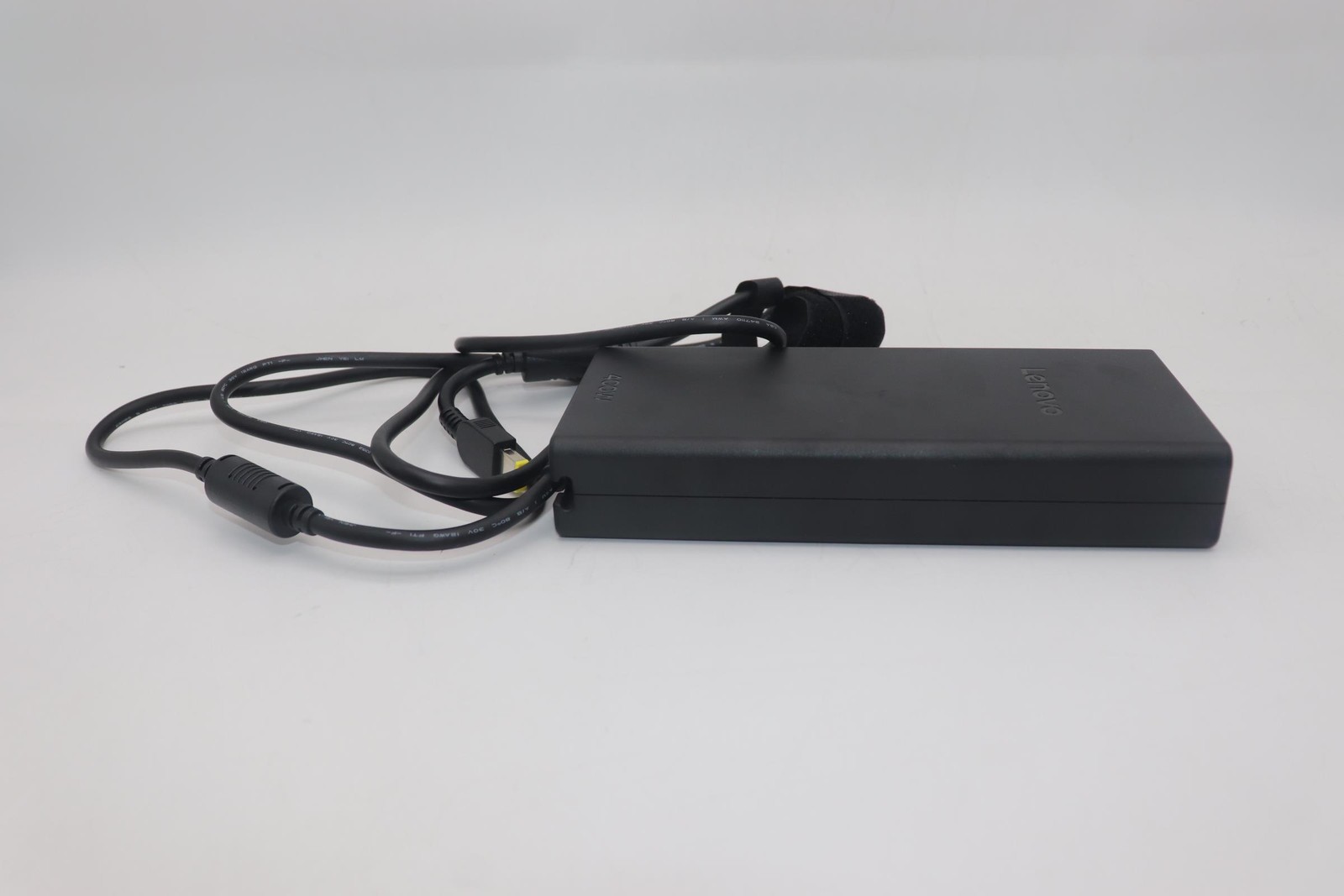 5A11Q29121 400W 3P WW CHICONY AC Adapter for Lenovo