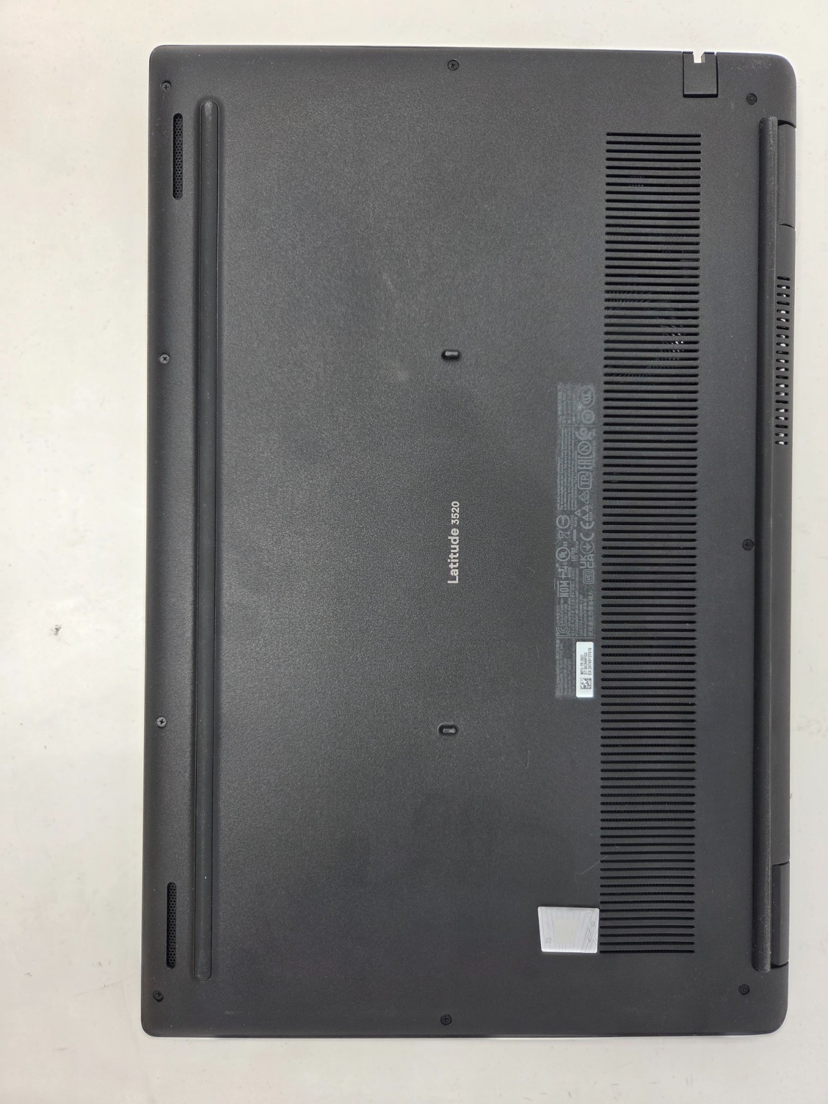 DELL LATITUDE 3520 i7-1165G7 2.80GHZ 16GB–256GB SSD WIN 11 PRO