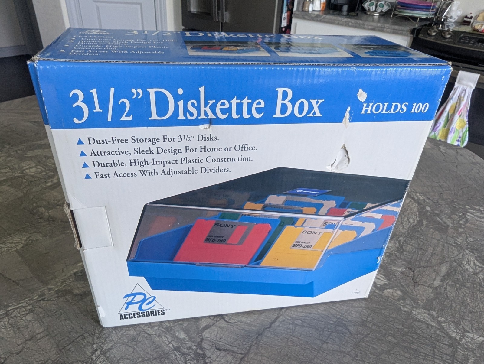 PC Accessories 3.5″ Diskette Floppy Disks Storage Box Blue 100 Capacity w/Box