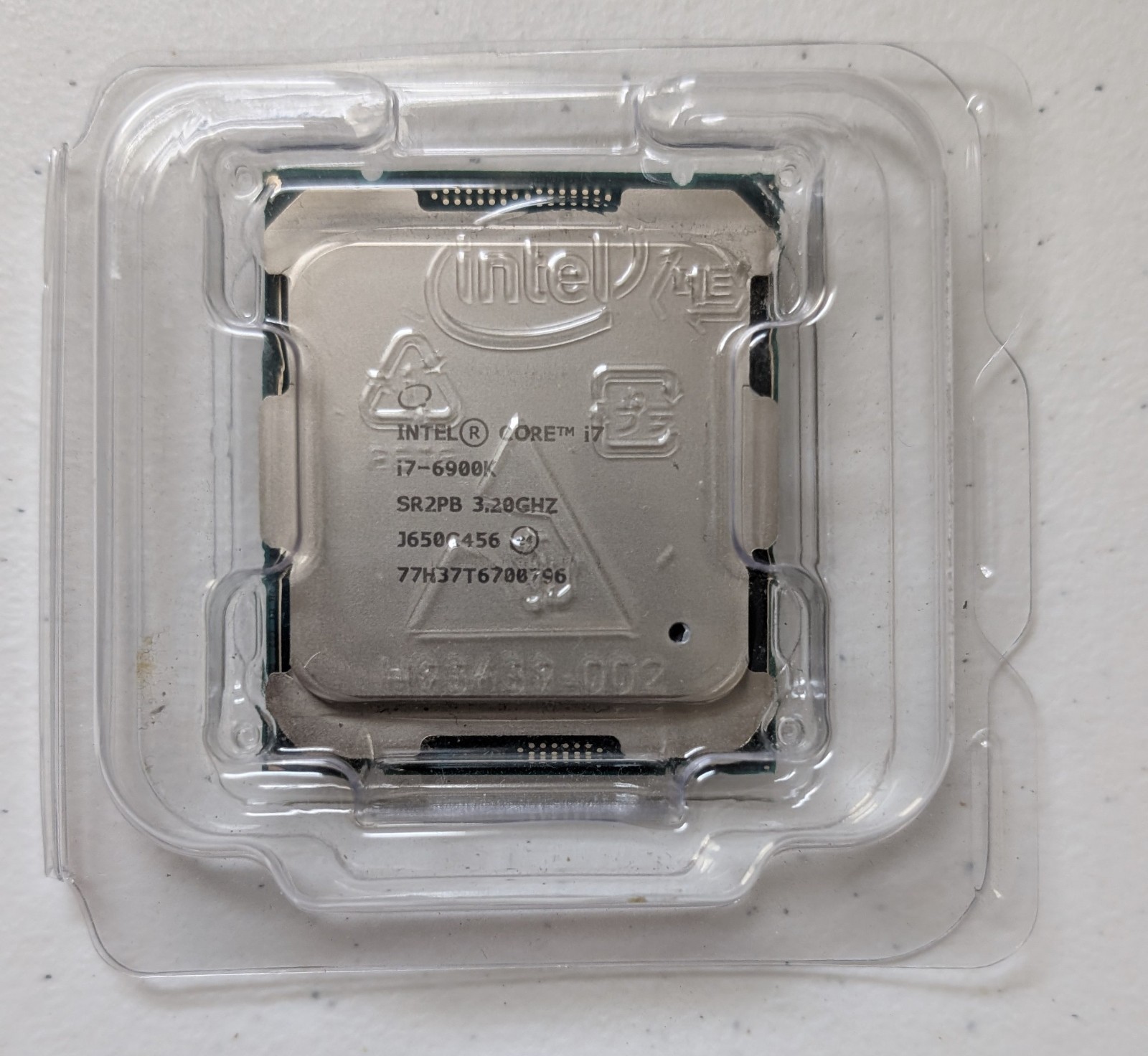 Intel i7-6900K 3.2 GHz 20MB 8 Core 140W LGA2011-v3 Desktop HEDT CPU
