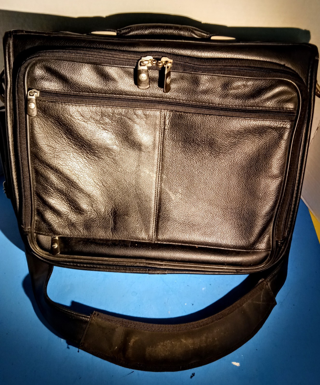 Laptop Computer Case-Blk-Dell-Pad Strap-For 15in Laptops-pre-owned