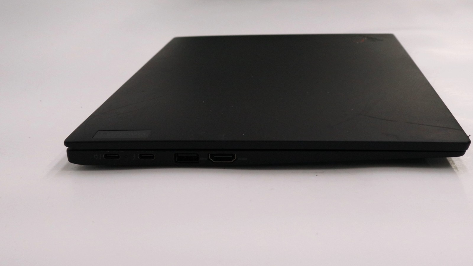 Lenovo ThinkPad X1 Carbon Gen 10 14″ i7-1260p 16GB 512GB – Very Good