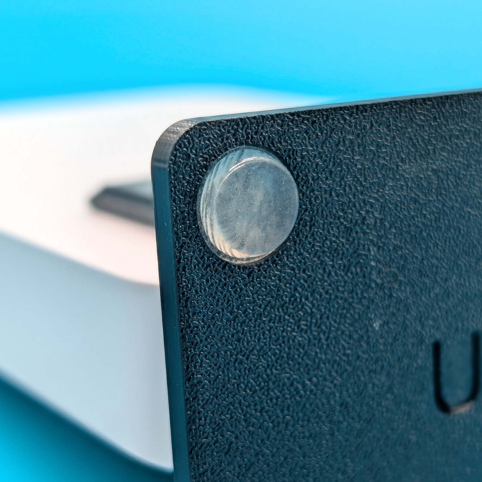 Stand for UniFi Gateway Fiber with Silicone Feet – Black or White PETG