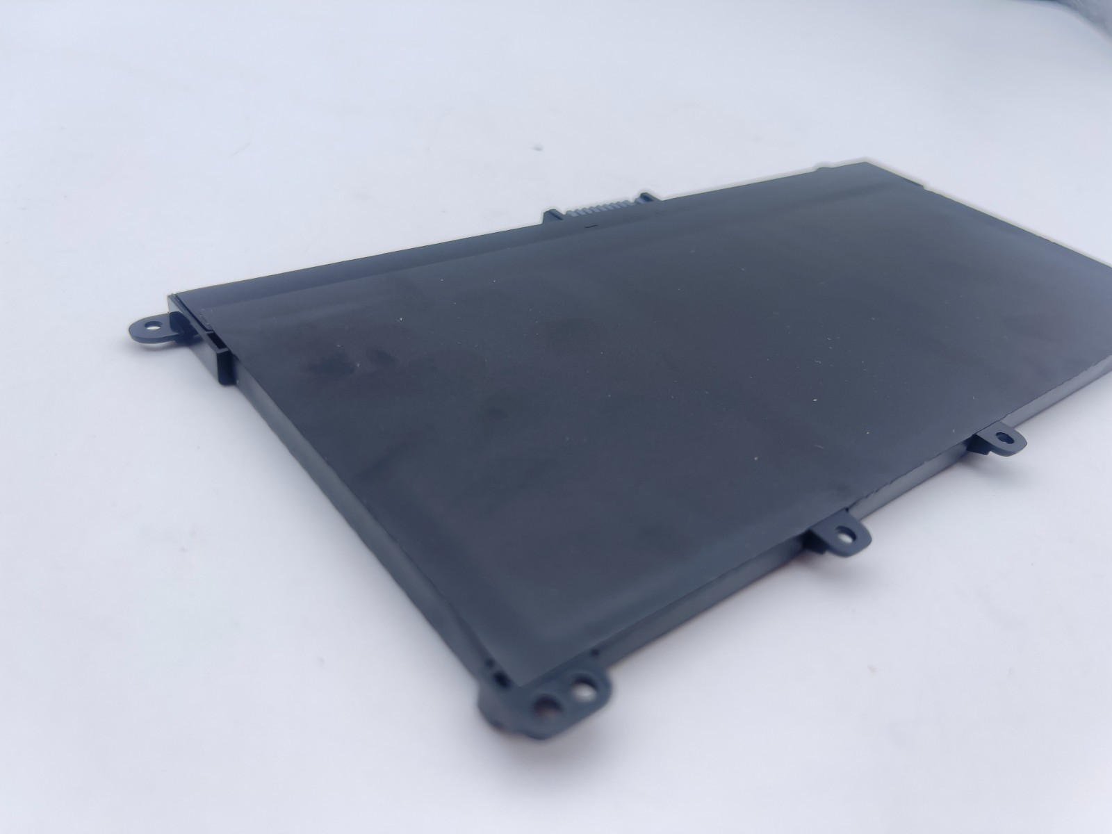 Genuine OEM HT03XL Battery for HP Pavilion L11421-2C2 L11119-855 15-CS 15-DA New