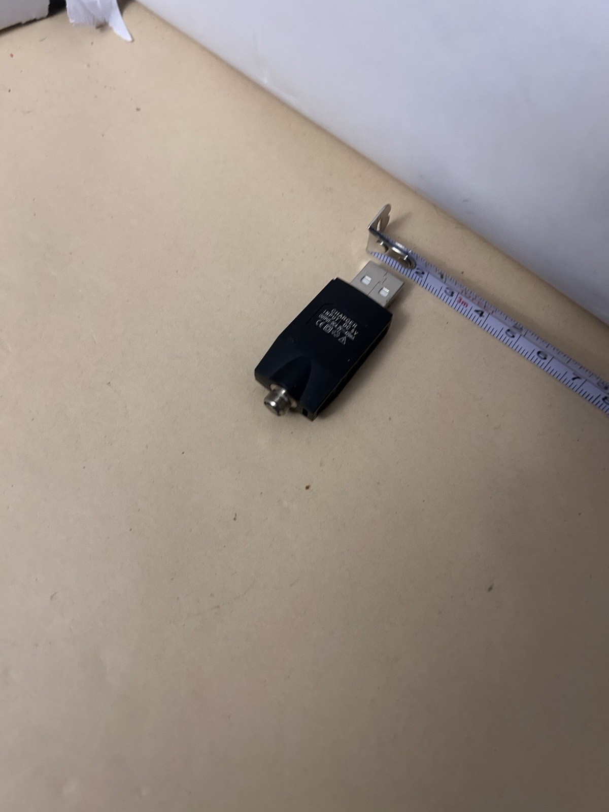 Untested Unbranded USB twist plug chager DC 5V Black