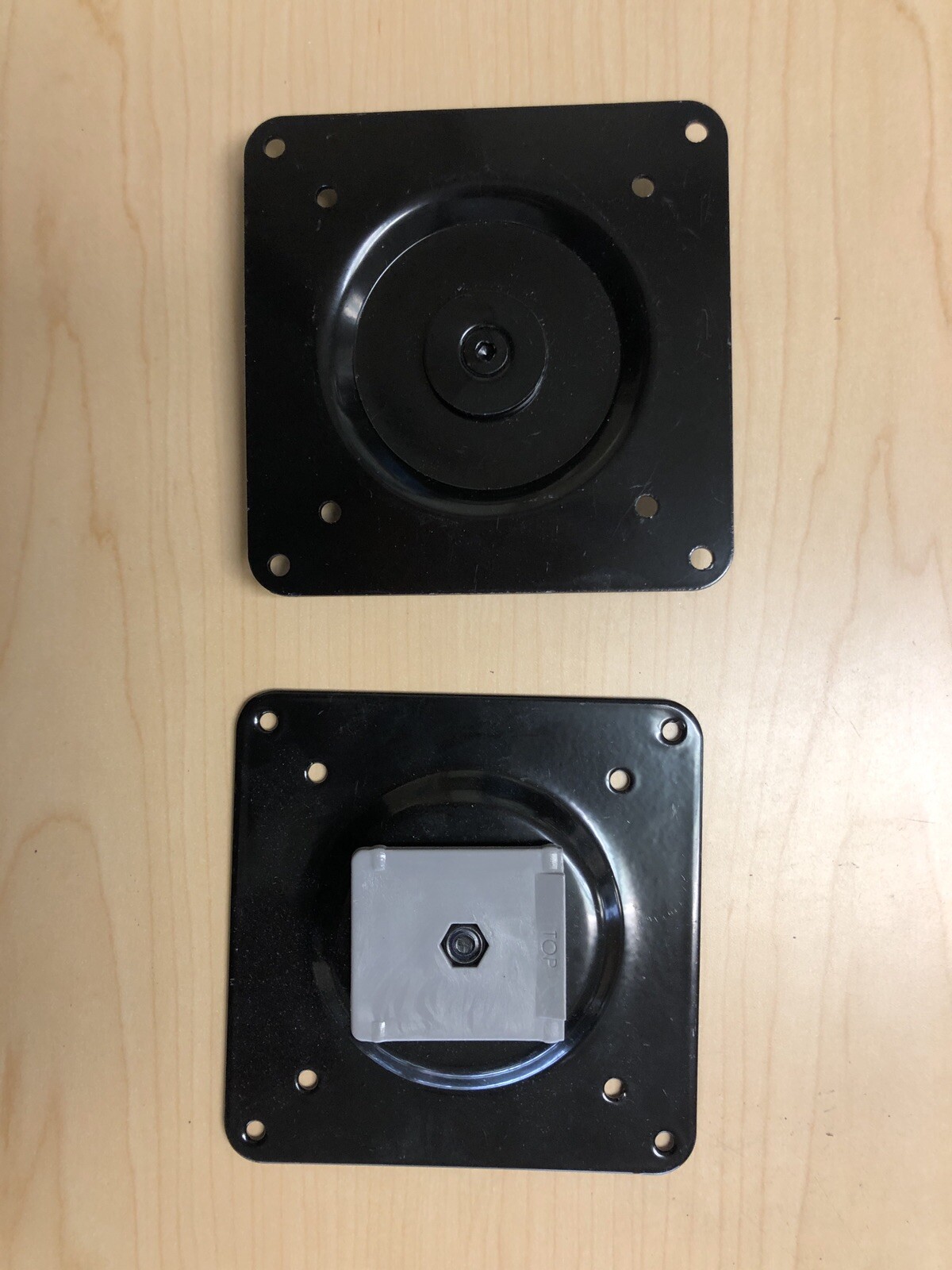 HUMANSCALE M8 M2 BLACK VESA PLATE MOUNT 100MM M-FLEX, Genuine Humanscale Part