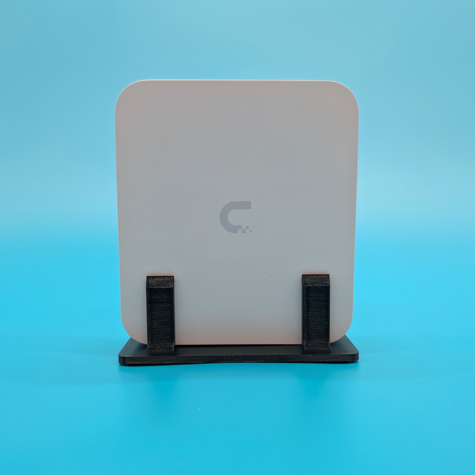 UniFi Cloud Gateway Max – Desk Stand with Silicone Feet – Black or White PETG