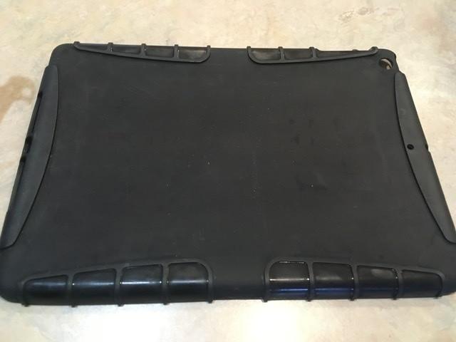 Minisuit Hybrid Kickstand iPad case 9.75 x 7 x 0.5 in iPad gen 5,6 Air 1,2 pro