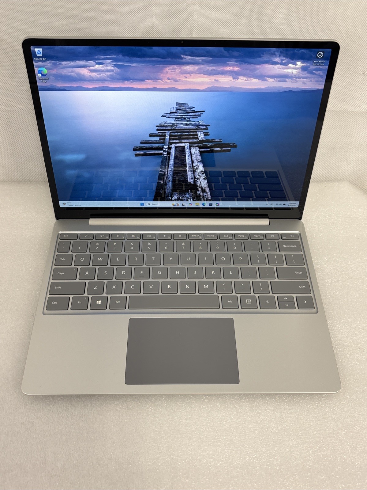 Microsoft Surface Laptop Go 12.4″ (256GB, Intel i5 10th Gen., 8GB) – Platinum
