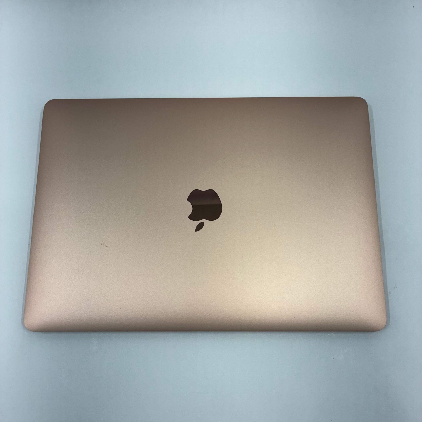 2020 Apple MacBook Air 13.3″ M1 7C GPU 3.2GHz 8GB RAM 256GB SSD A2337