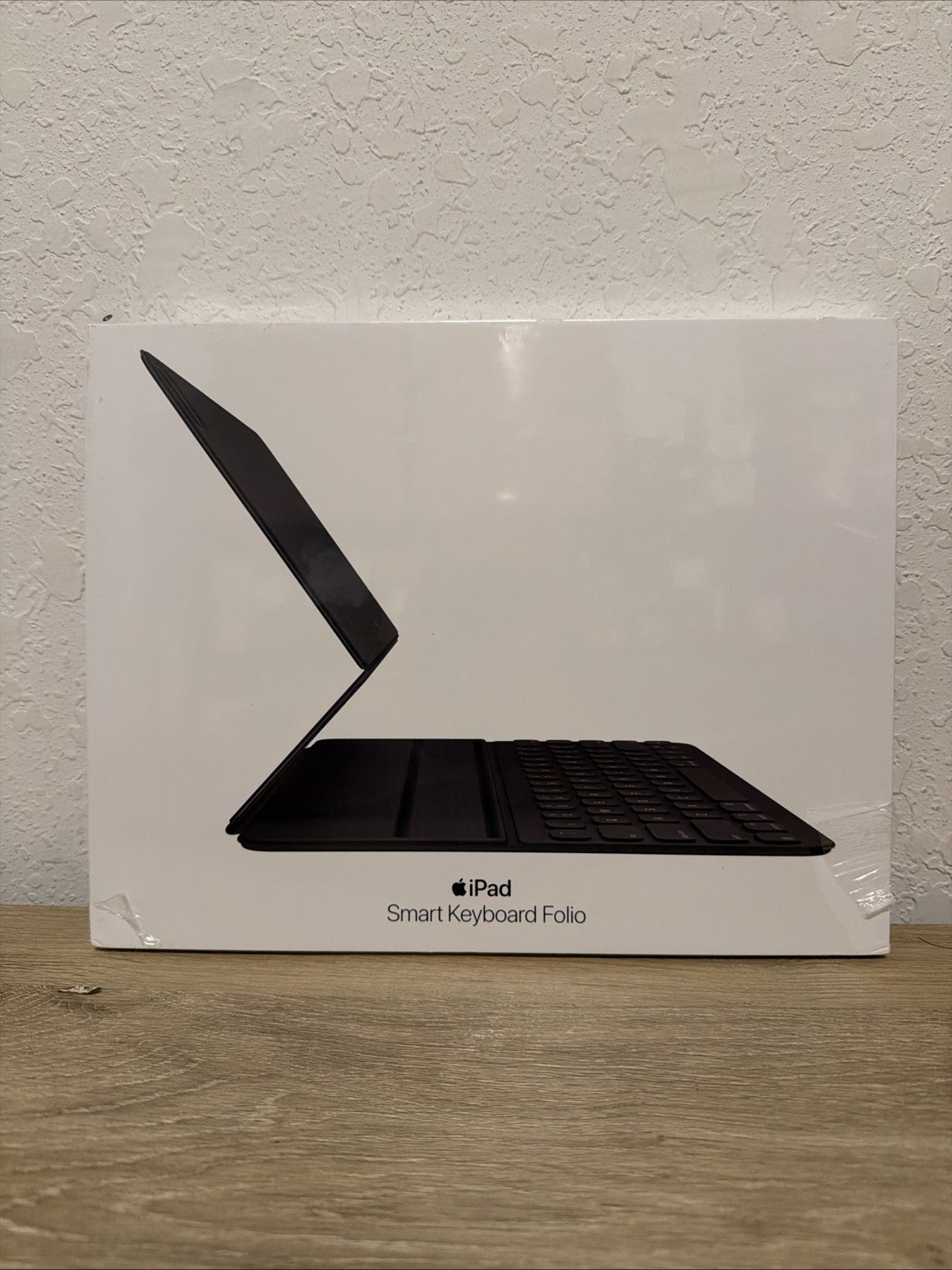 Apple Smart Keyboard Folio for iPad Pro 12.9 3rd-6th Gen Black UKRANIAN Layout