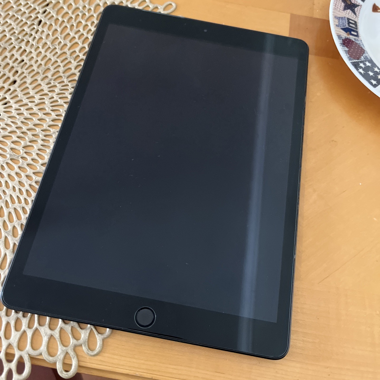 Apple iPad 10.2″ 8th Gen (2020), 32GB, Wi-Fi – Very Good – 1 YEAR WARRANTY