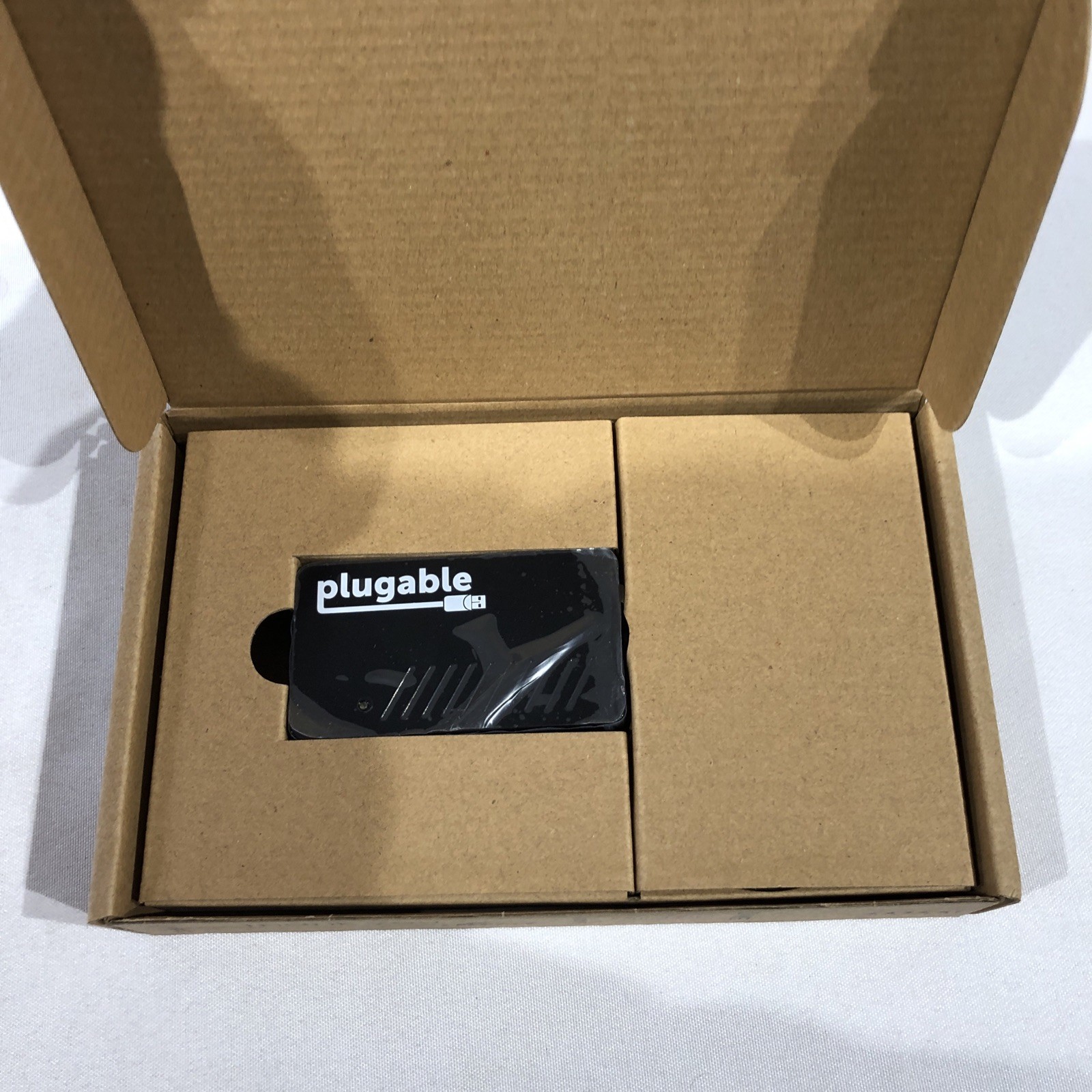 Plugable UGA-2KHDMI 12″ USB 3.0 to 2K HDMI Video Graphics Adapter OEM, Open Box