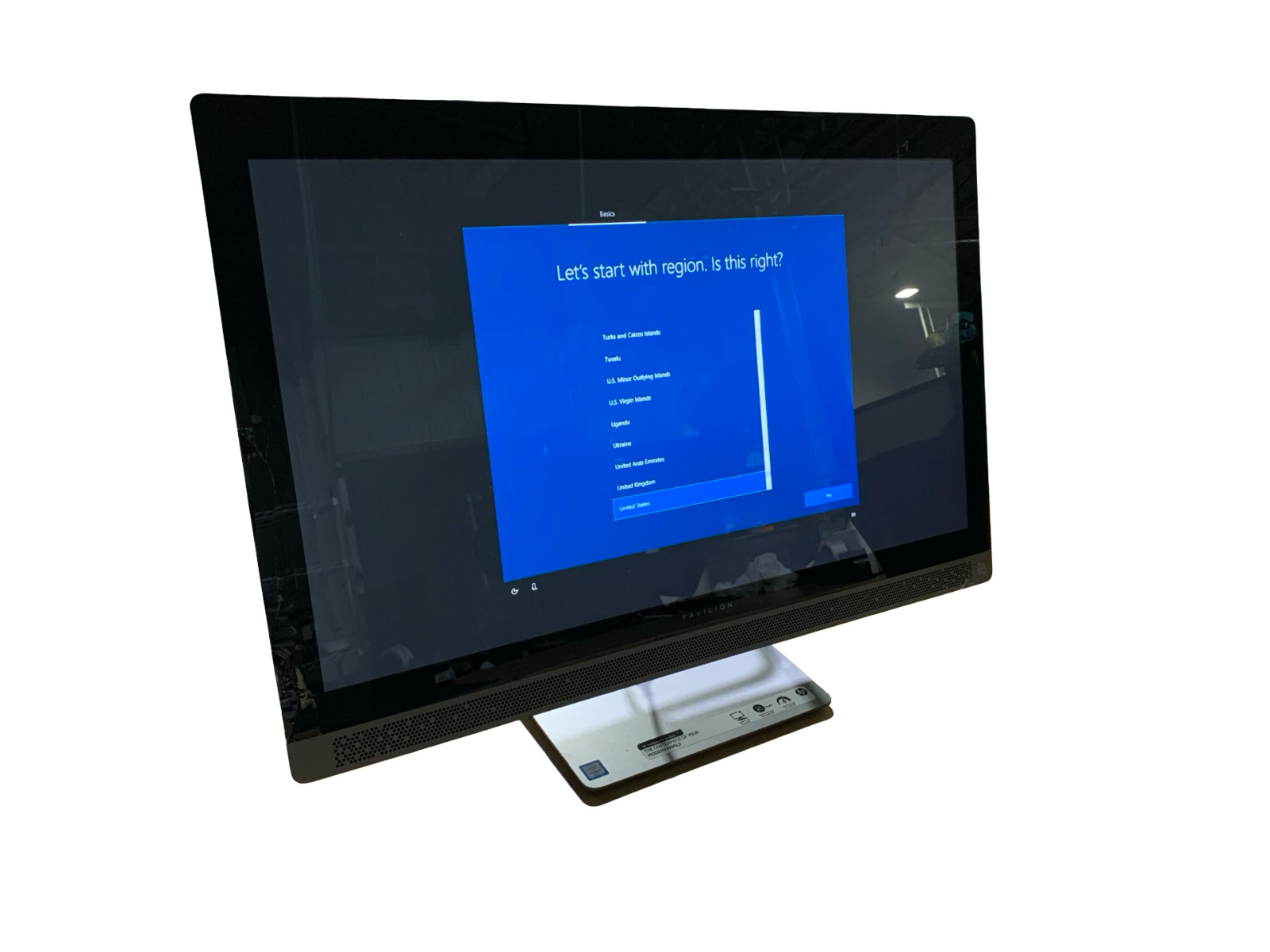 HP Pavilion 27″ Touch-Screen AIO Intel Core i7 (6th Gen) 12GB RAM 1TB HDD READ