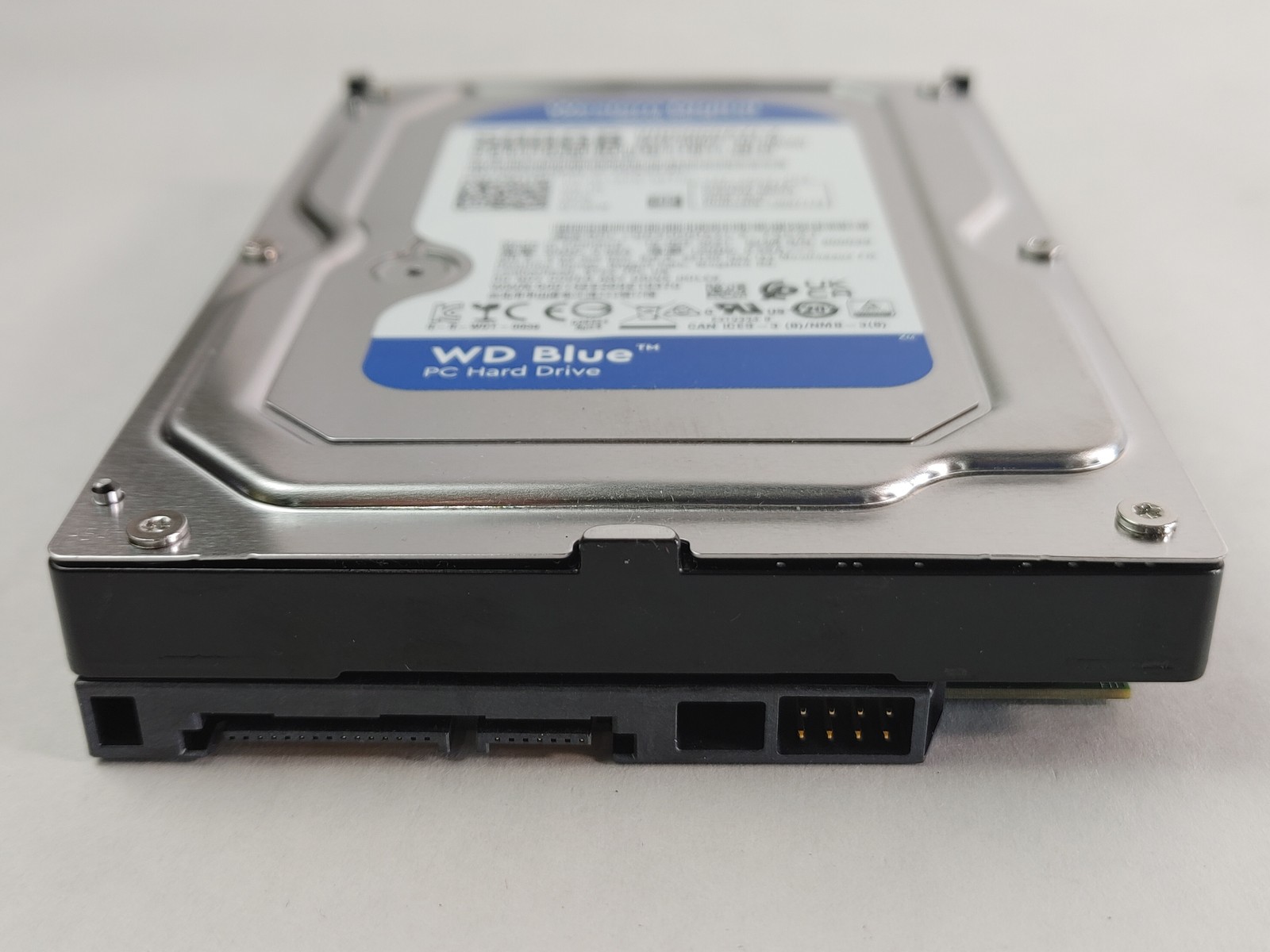 Western Digital WD Blue WD5000AZLX 500 GB 3.5″ SATA III Hard Drive