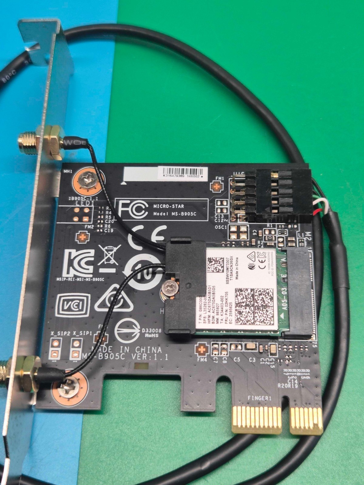 MSI MS-B905C Dual-Band 2.4/5GHz 867 Mbps PCI Express 2.0 x1 Wireless Adapter