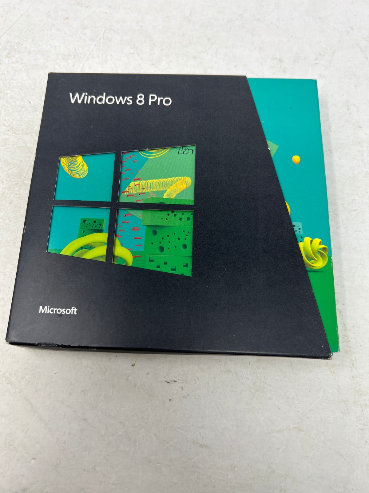 Microsoft Windows 8 Professional Pro Full Upgrade 64Bit 32Bit DVD w/ Product Key