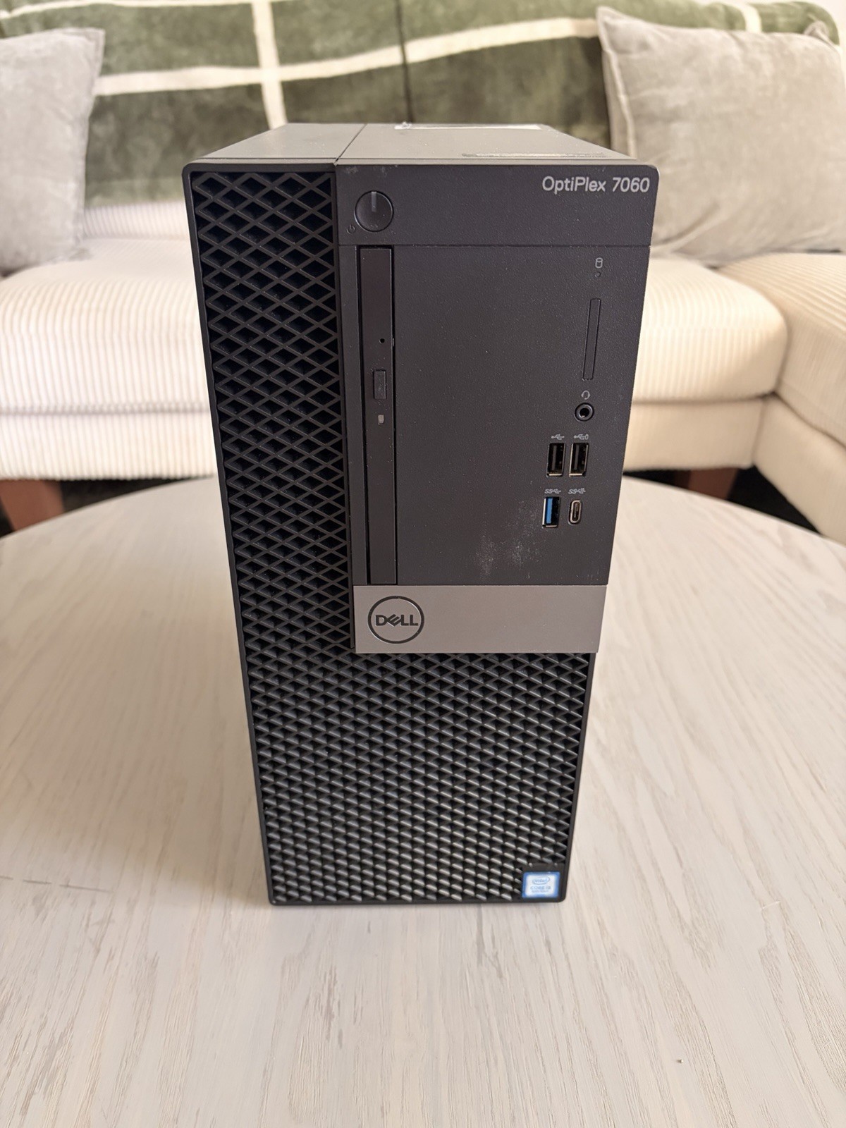 Dell Optiplex 7060 Intel Core i3-8300 4 Cores/8MB 3.7GHz 8GB DDR4, 500GB (V1)