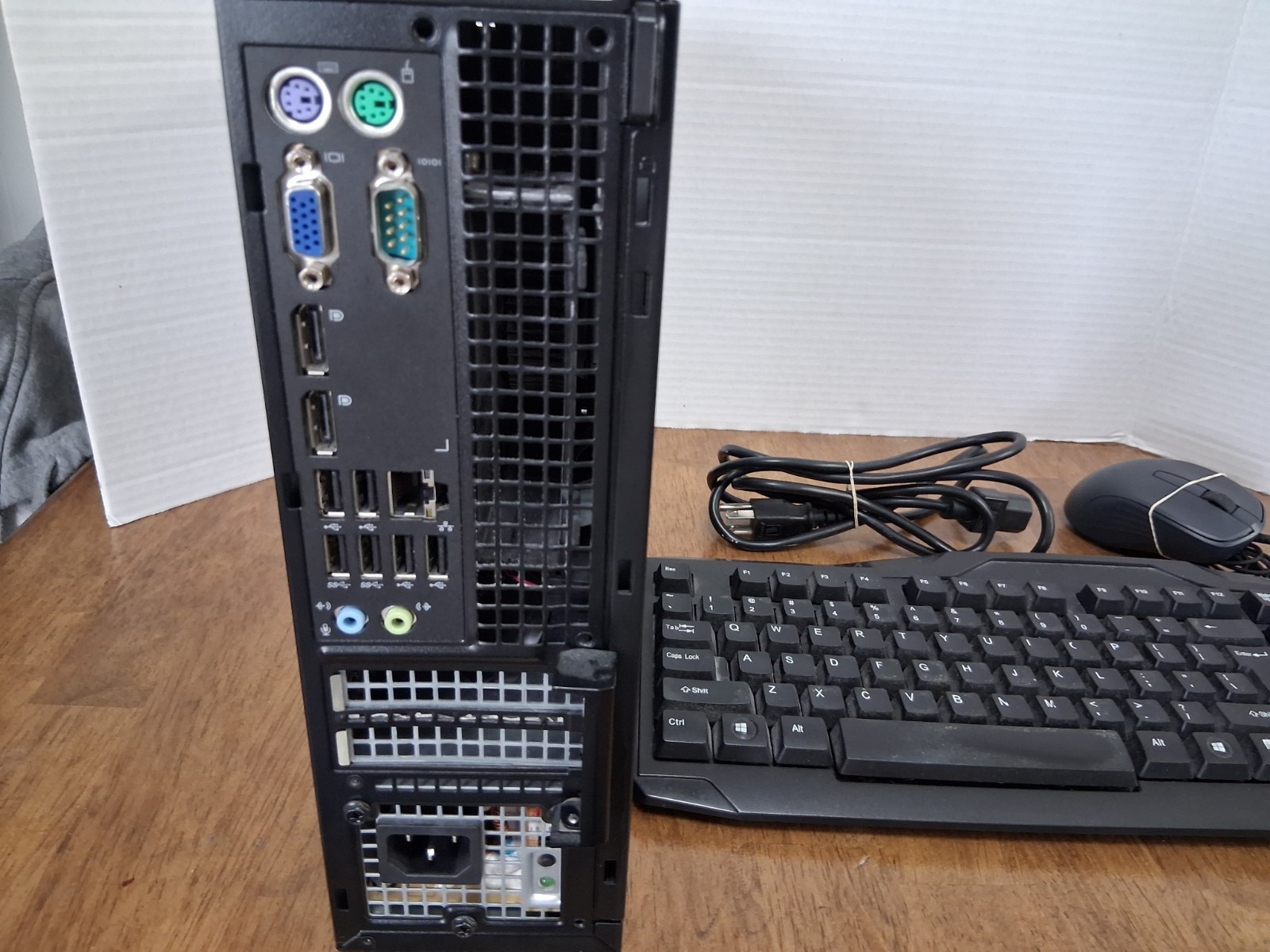 DELL OPTIPLEX 7010 i3 3.3Ghz 4GB Ram450 GB HD WINDOWS 10-POWER CORD, ACCESORIES
