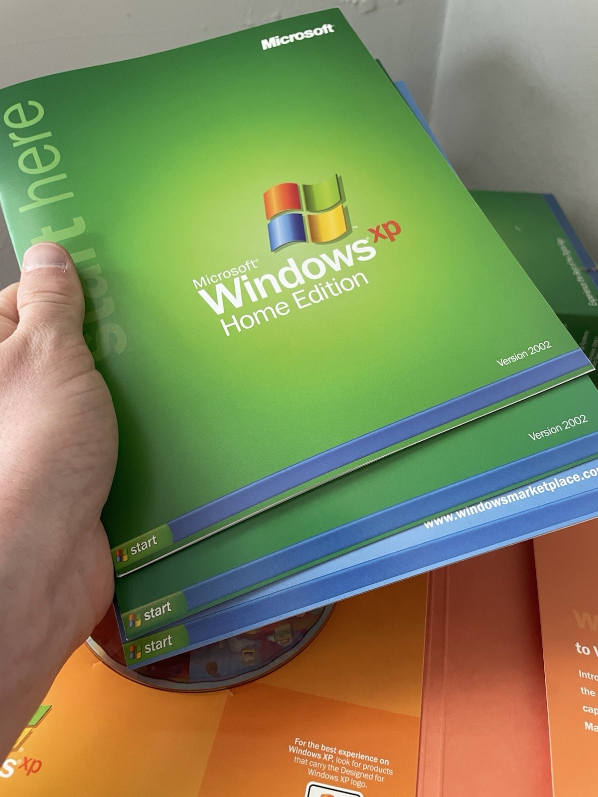 Microsoft Windows XP Home Edition Upgrade Retail Package W/ Product Key English