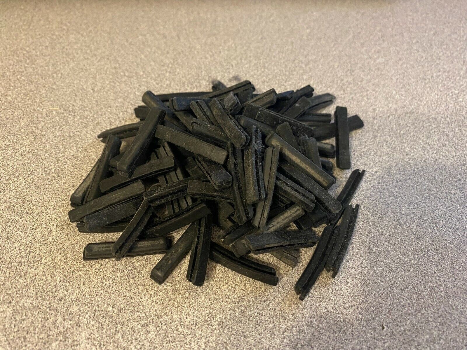 OEM Lot of 50 Dell OptiPlex Rubber Feet 7010 7020 7040 7050 9020 3020 3040 9010