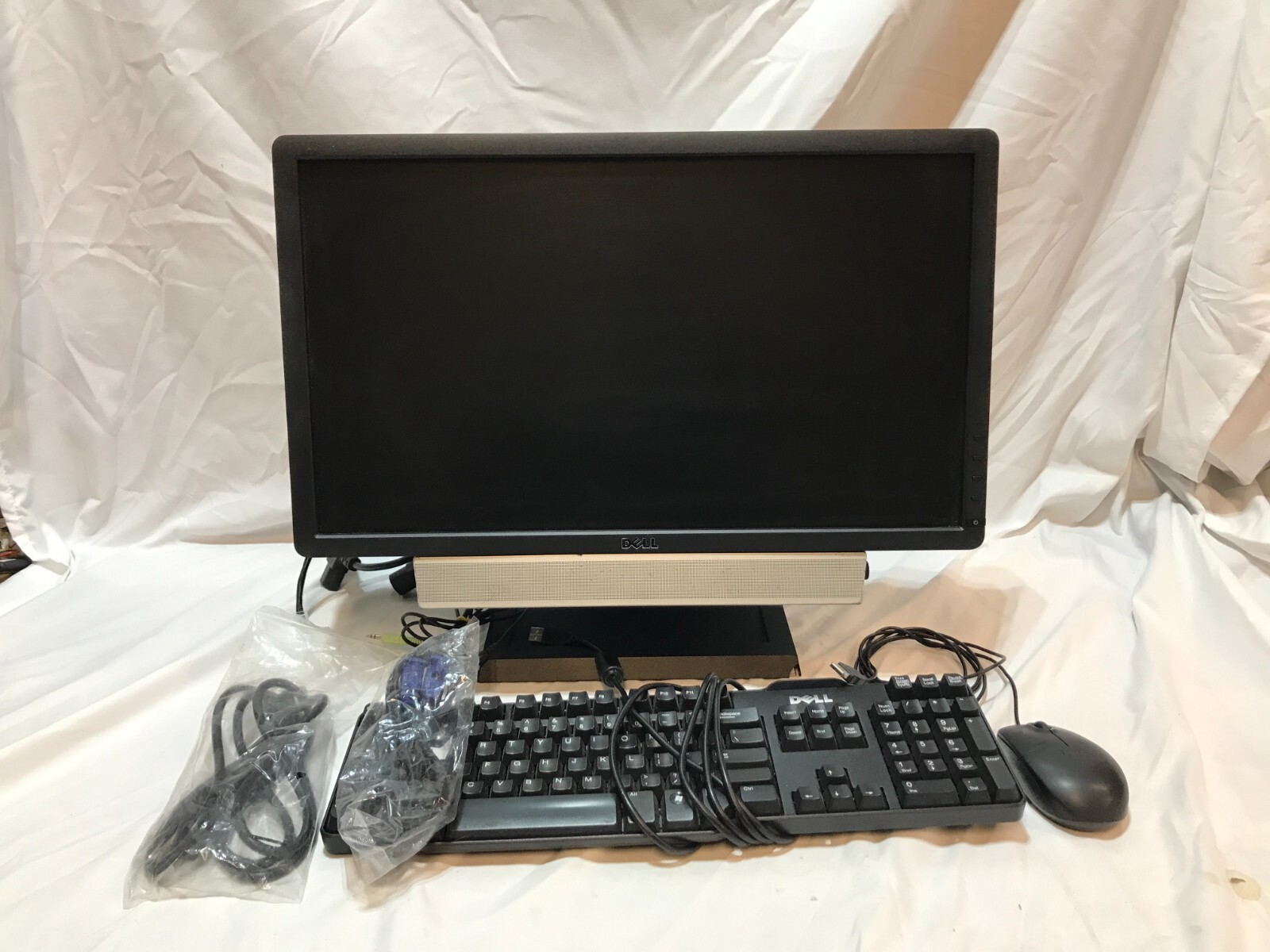 Windows xp FAST Dell Desktop computer all in one 780 USFF 3.00GHZ — 22″ Monitor
