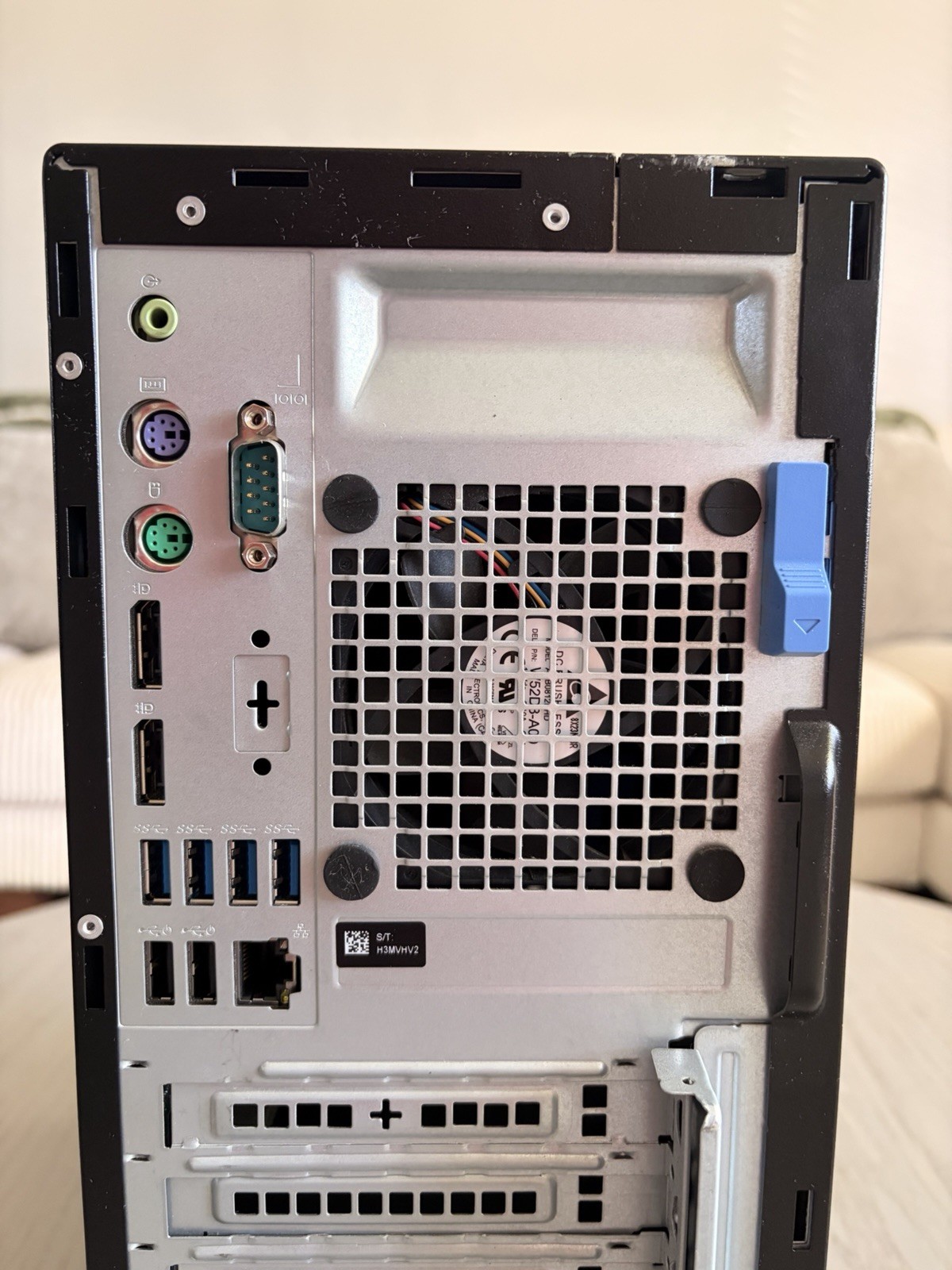 Dell Optiplex 7060 Intel Core i3-8300 4 Cores/8MB 3.7GHz 8GB DDR4, 500GB (V1)