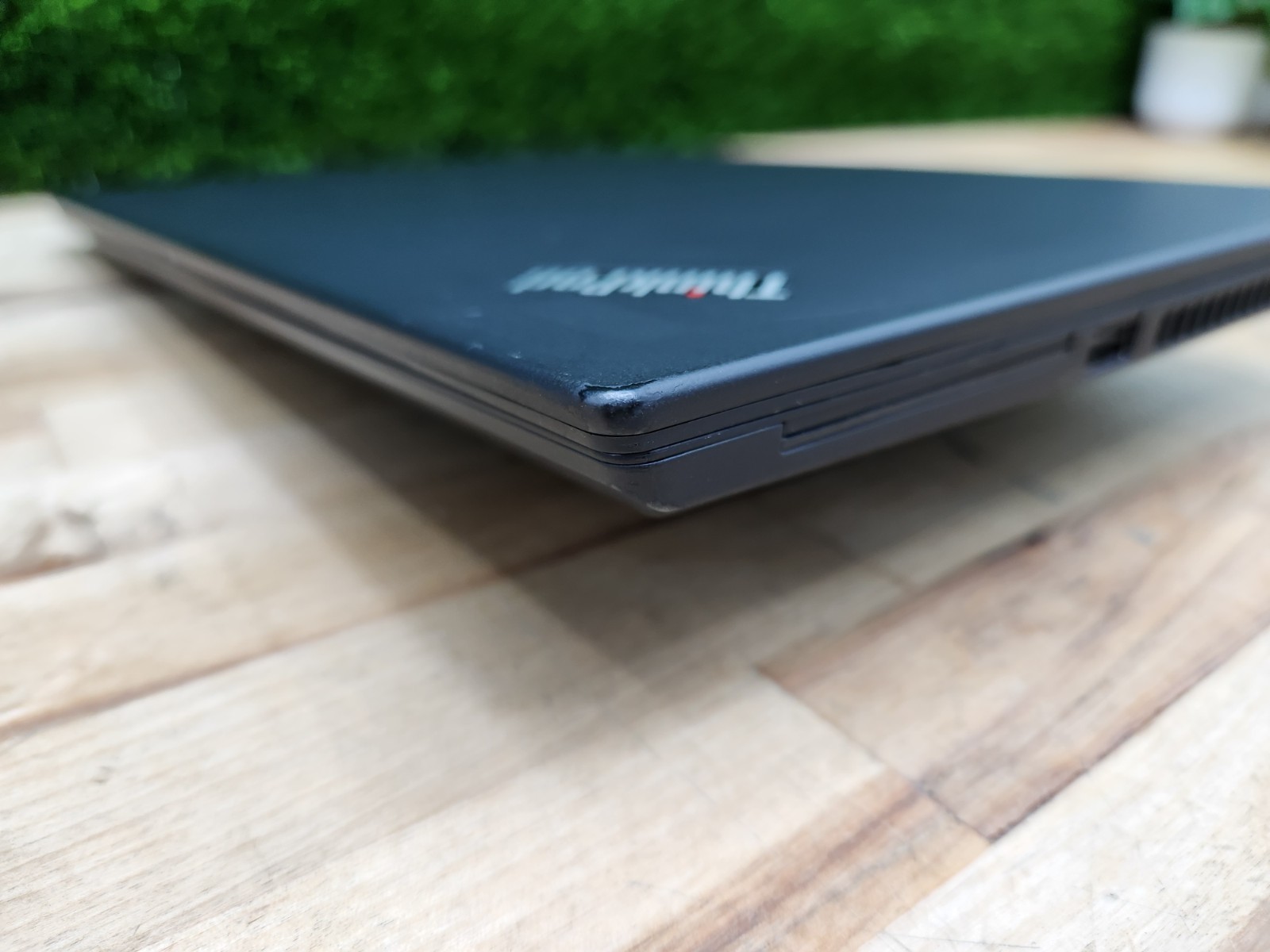 Lenovo ThinkPad T490 14″ FHD i5-8365U 1.6GHz 16GB RAM 256GB SSD Windows 11 Pro ~