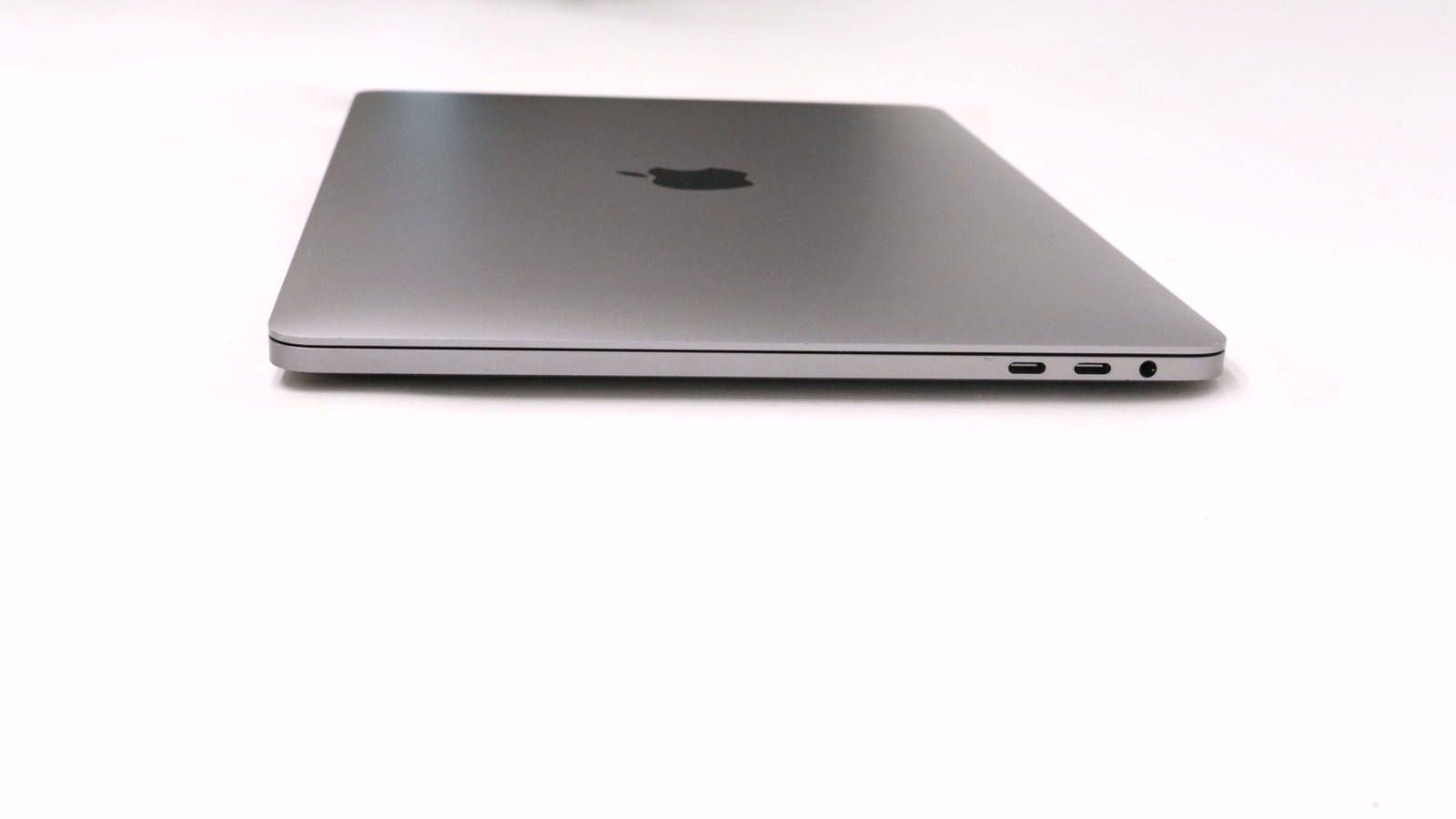 Apple MacBook Pro 13-Inch 13″ i7-1068NG7 16GB 512GB – Very Good