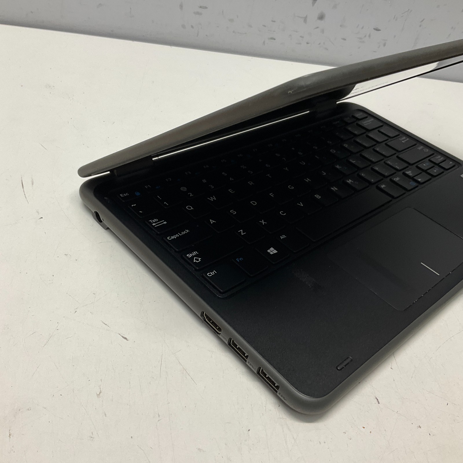 Dell Latitude 3190 2-in-1 Laptop 11.6″ Pentium Silver N5030 8GB RAM 128GB SSD