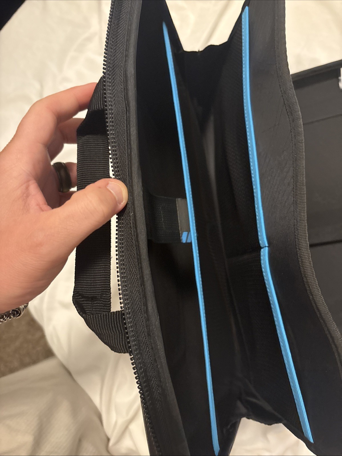 Thule Sweden 13″ Laptop Sleeve Gauntlet 3.0 Case Black Apple Macbook Tech