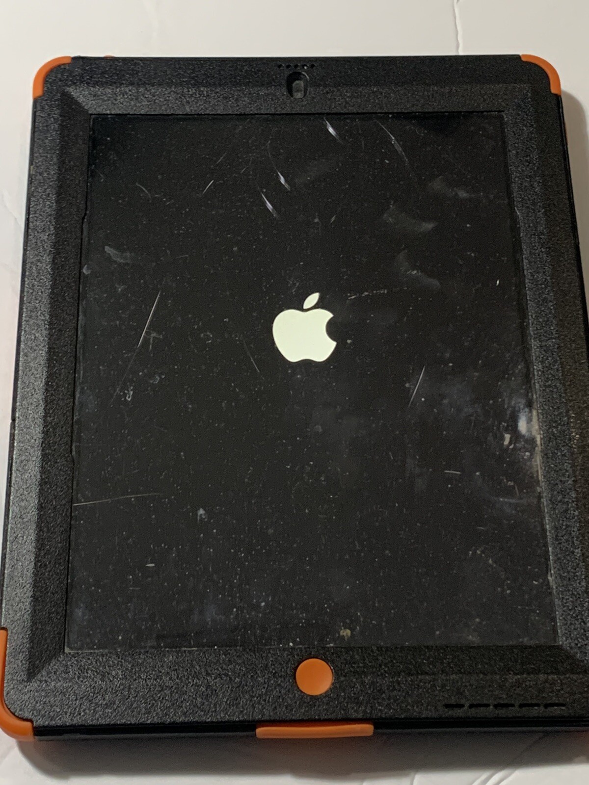 Apple iPad 4th Generation WiFi 16GB Black or White 9.7” Retina (see pictures)