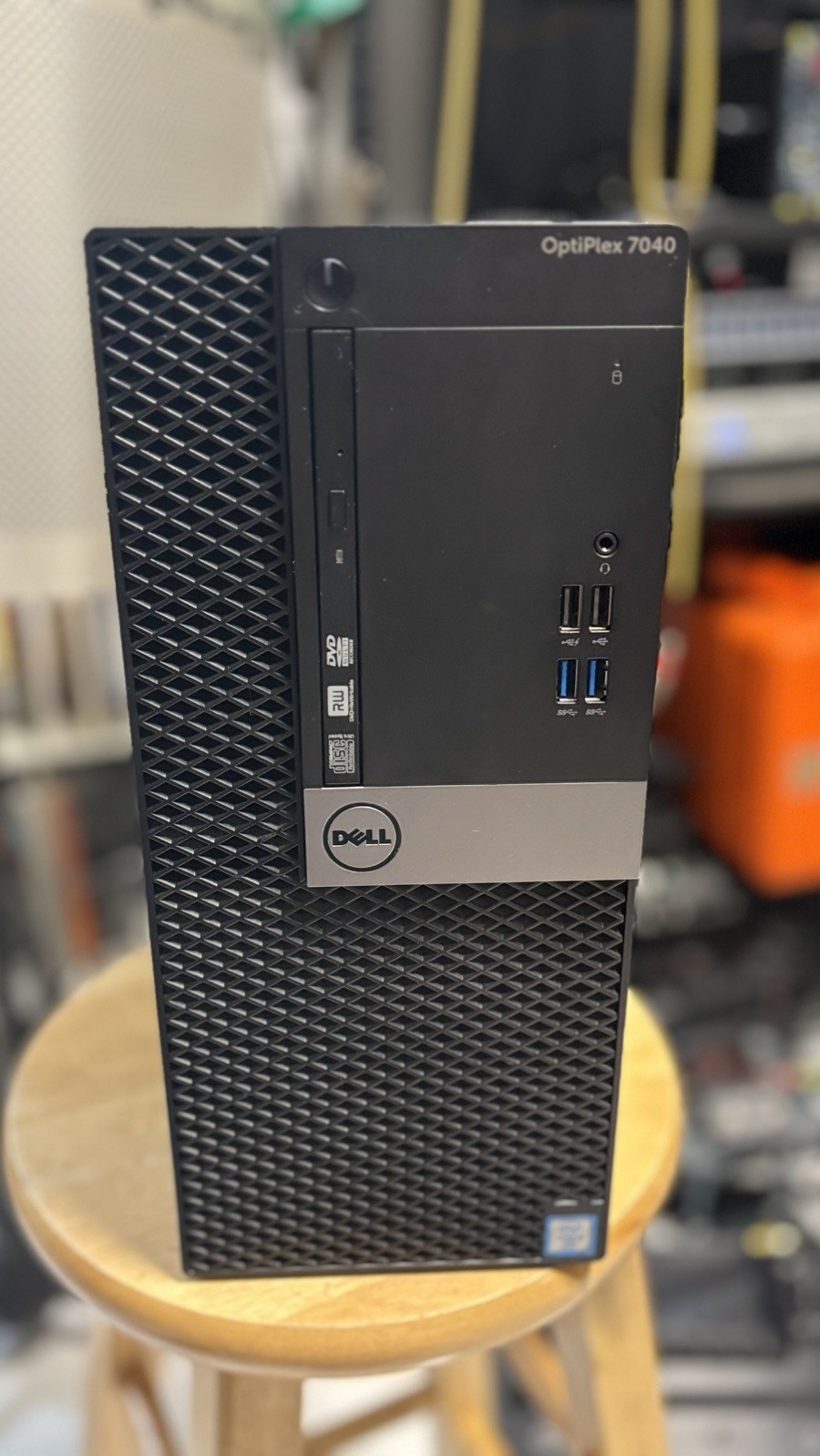 Dell Optiplex 7040 Desktop Computer 16GB RAM 256 GB NVMe With Linux