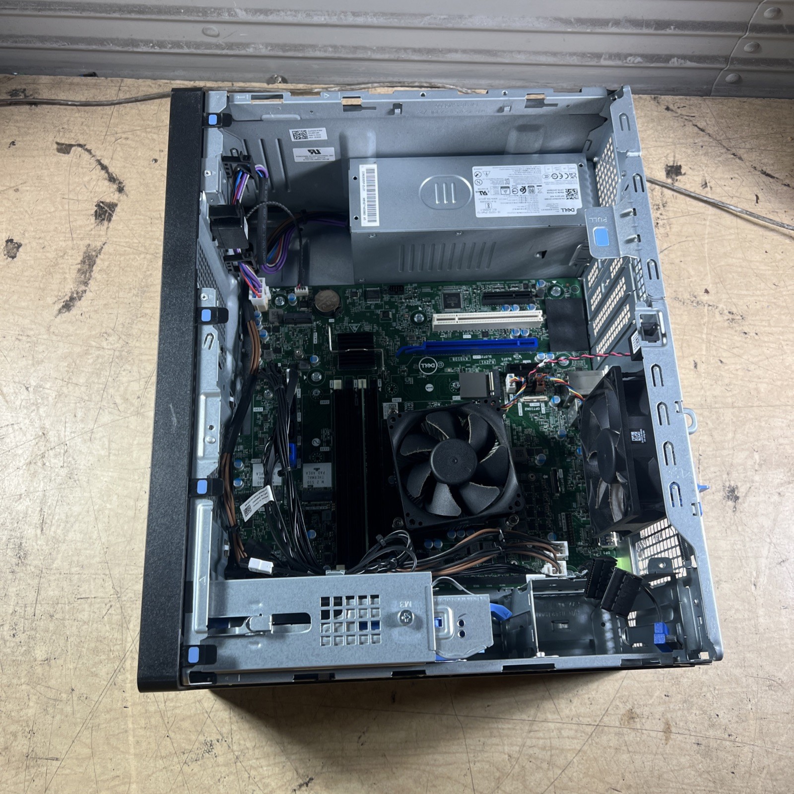 DELL OPTIPLEX 7010 INTEL CORE I7-13700 16GB RAM **NO HD / NO OS/ NO POWER CORD