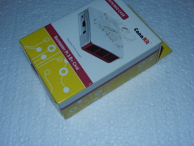 new Cana case kit for raspberry PI 3 B+ white / Red Raspberry Pi not included