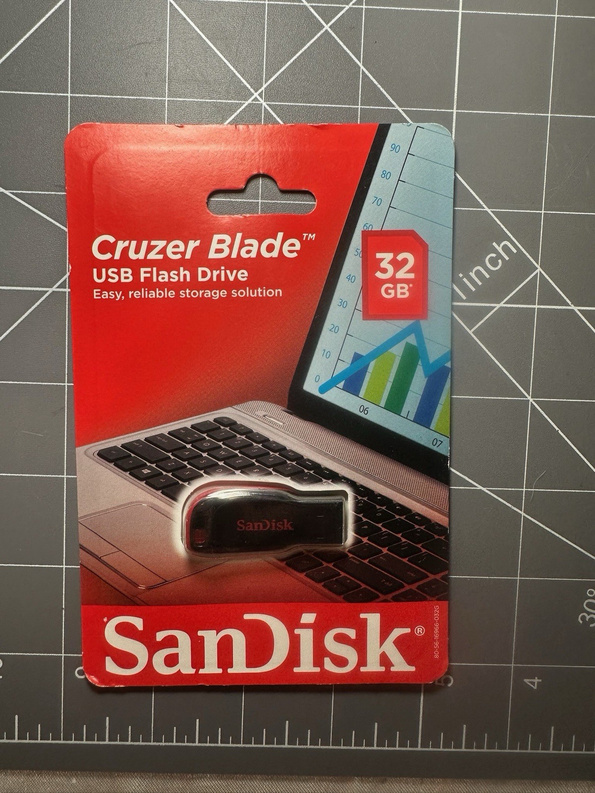 NEW SanDisk Cruzer Blade 32GB USB 2.0 Type A Flash Drive Black SDCZ50-032G-A46
