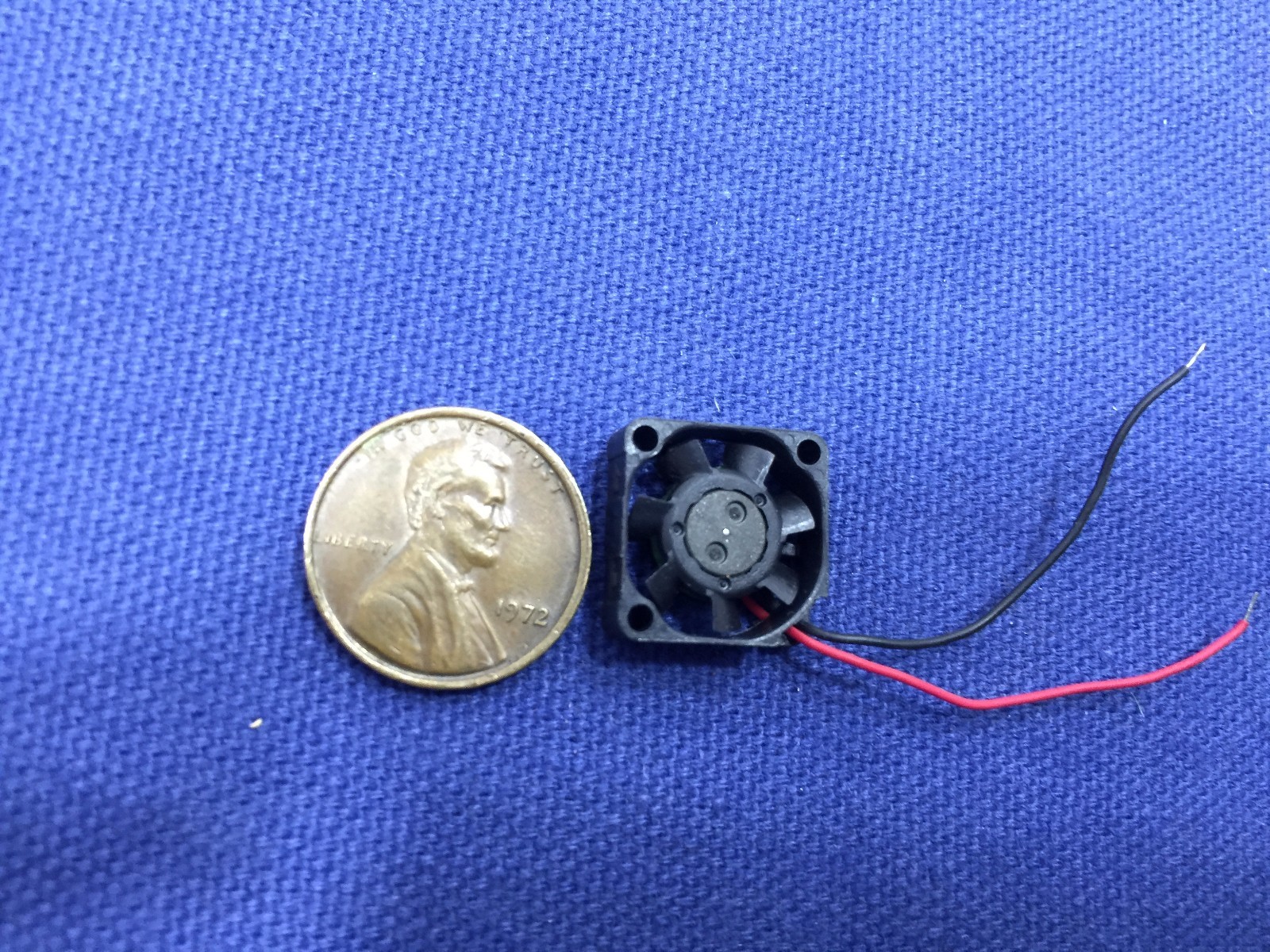MF15B-05 5V 1.5cm 15mm 1505 15x15x5mm mini micro fan server cooling small B13