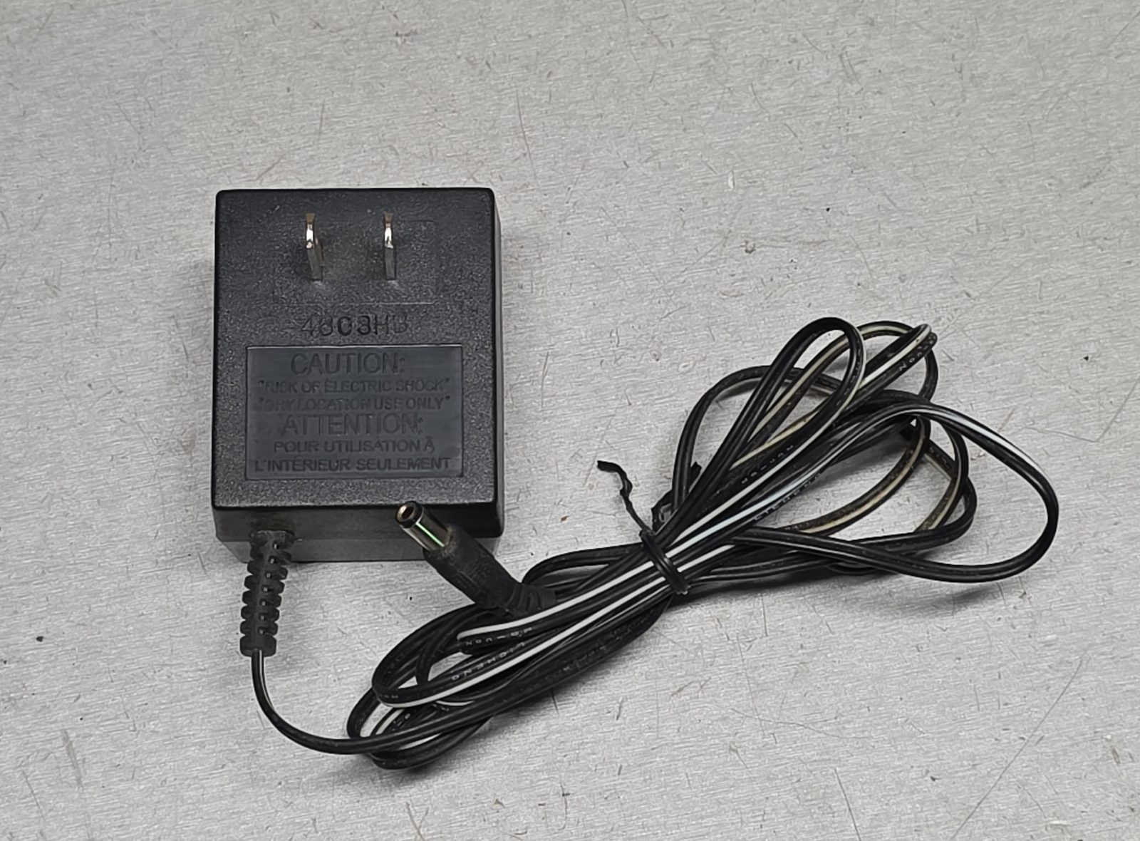DVE DV-1250 AC Adapter 12VDC 500mA Power Supply