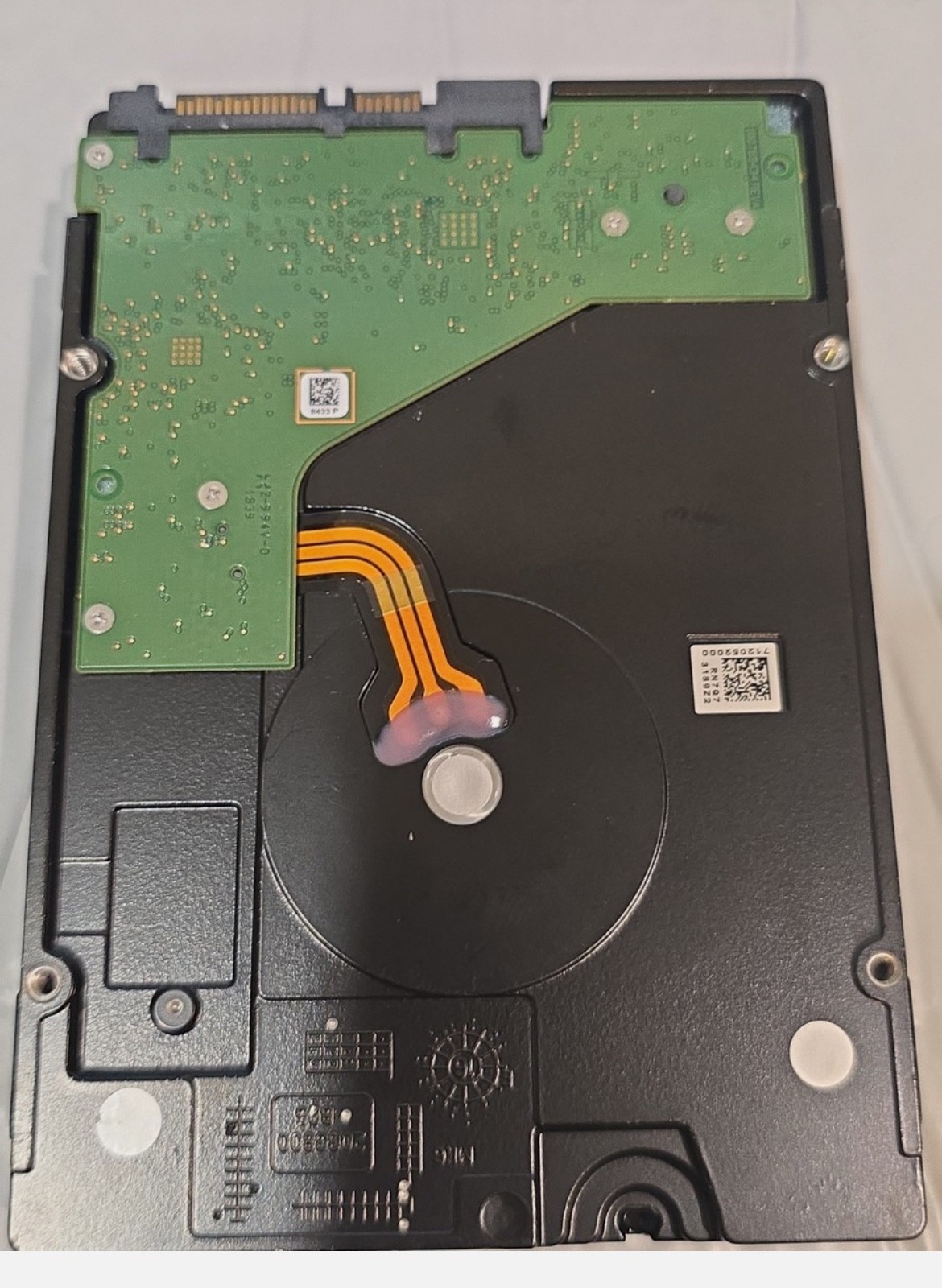 Seagate IronWolf 8TB HDD 3.5″ SATA III ST8000VN0022