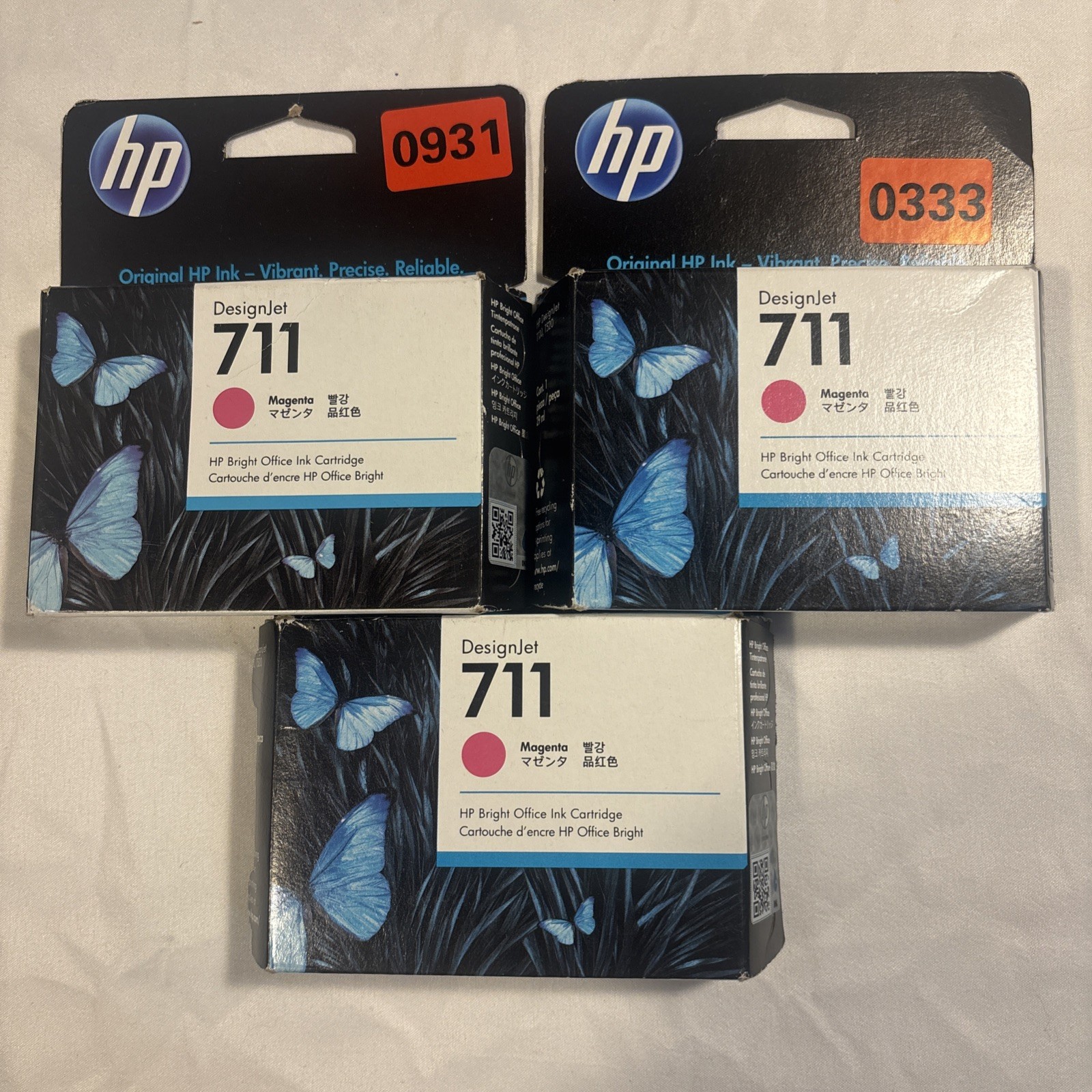 HP 711 Magenta DesignJet Ink Cartridge, CZ131A 10-26,01-27 Exp