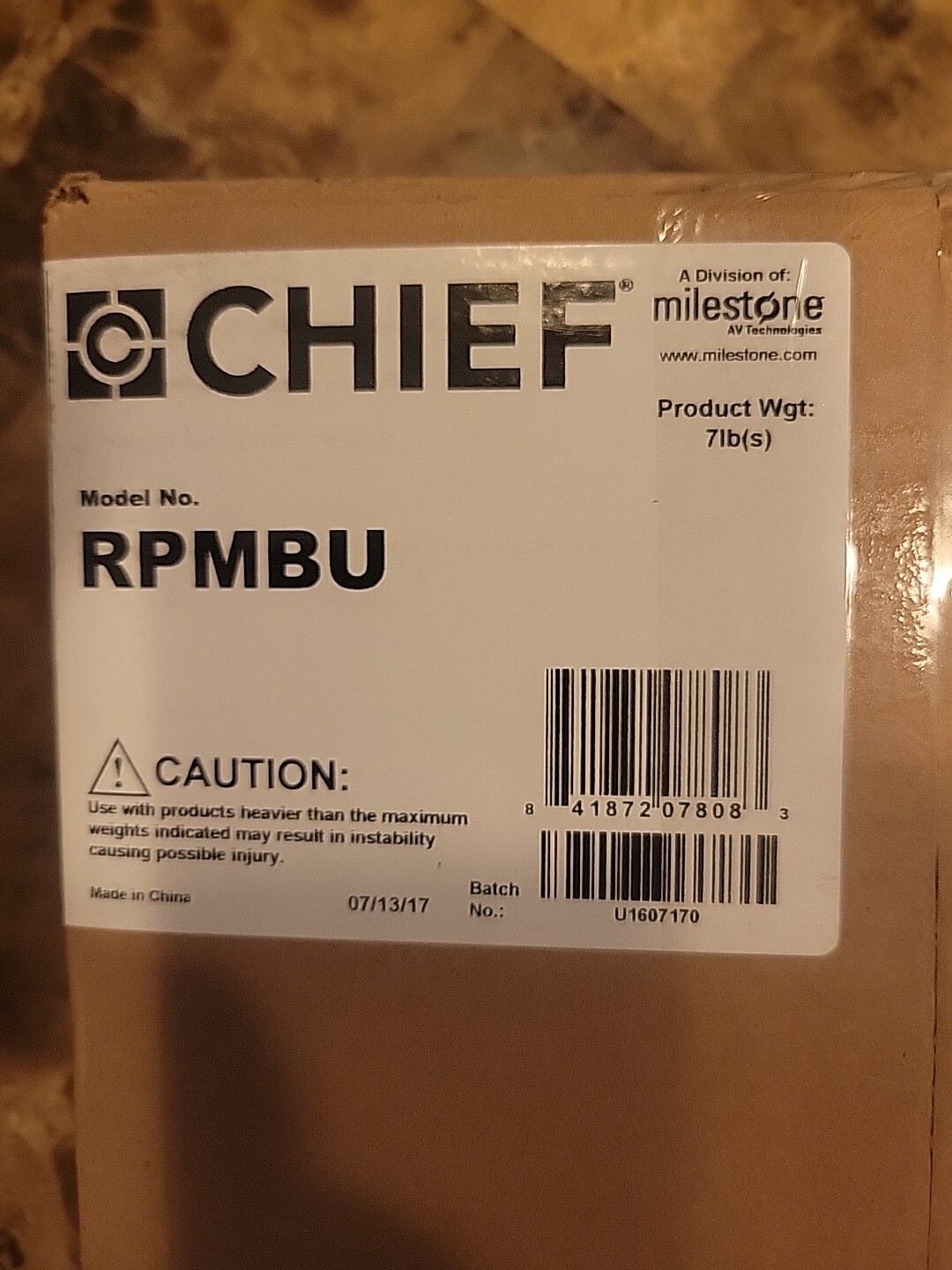 CHIEF ELITE UNIVERSAL PROJECTOR MOUNT RPMBU 50 lb. max Comes With 2 Keys.