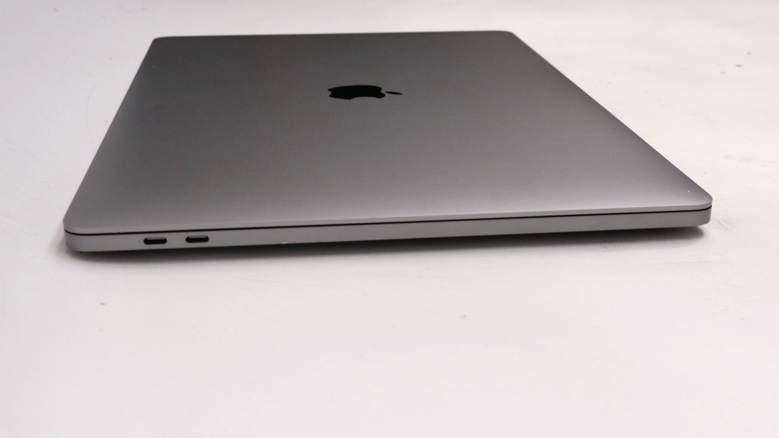 Apple Macbook Pro 16″ i9-9880H 16GB 1TB – Very Good