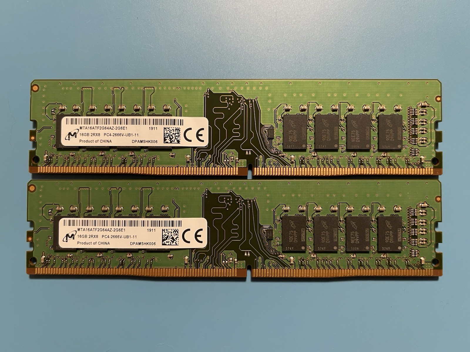 Micron 32GB (2x16GB) MTA16ATF2G64AZ-2G6E1 RAM 2RX8 PC4-2666V UDIMM Memory