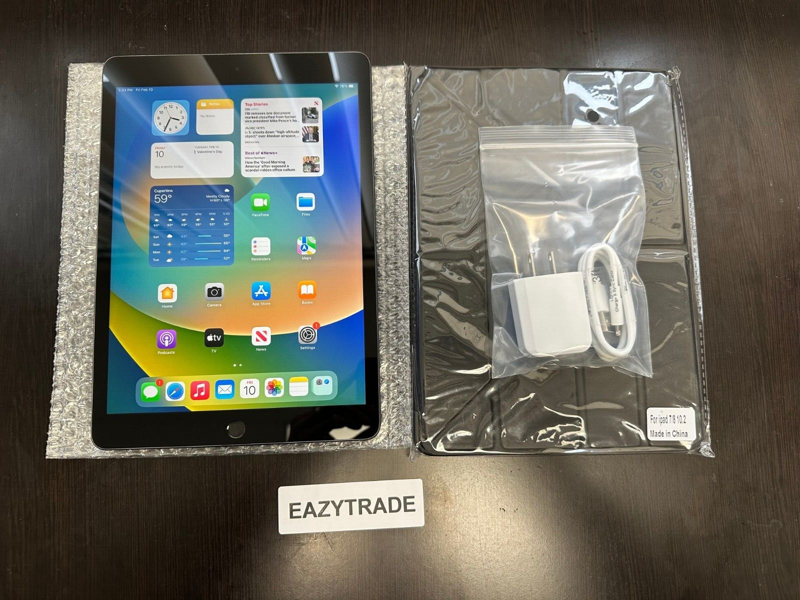 Apple iPad 9th Gen. 64GB, Wi-Fi, 10.2 in – Space Gray – Bundle – Daily Deal