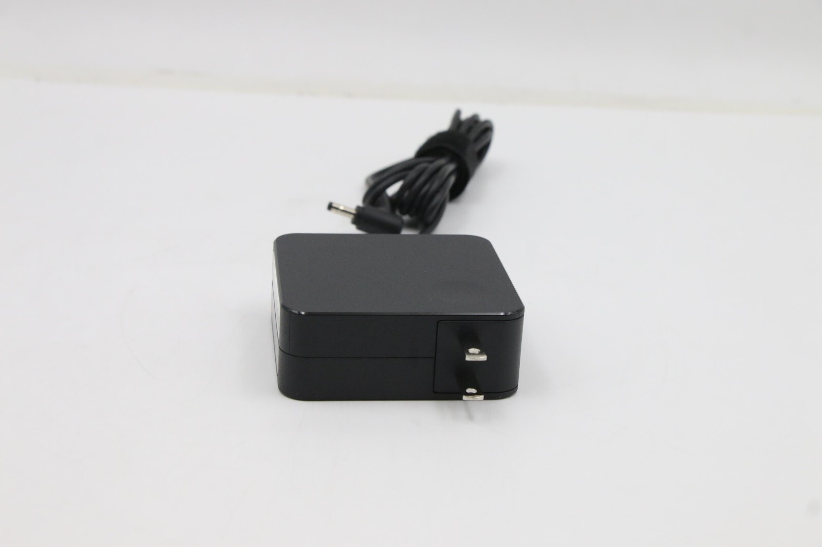 New Genuine Lenovo ThinkPad OEM 65W 20V 3.25A AC Adapter Charger 01FR146