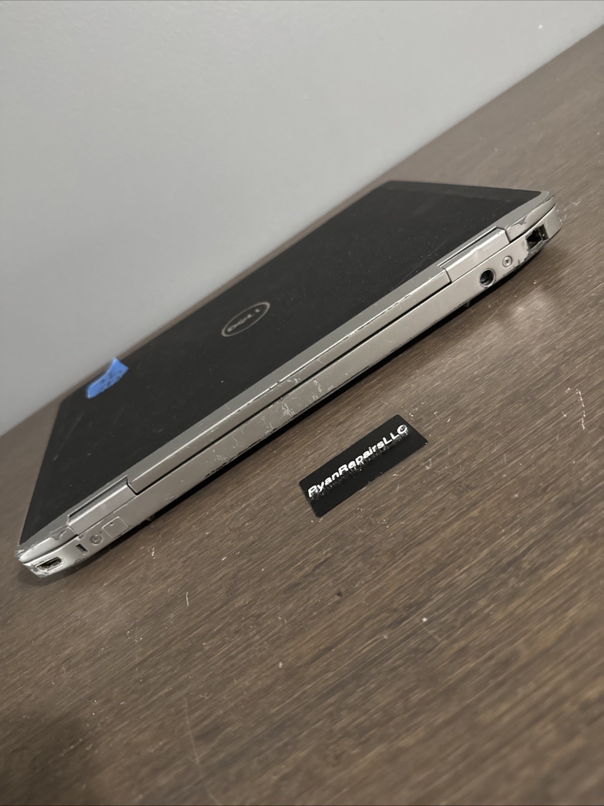 Dell Latitude Laptop – Unknown model – PARTS OR REPAIR