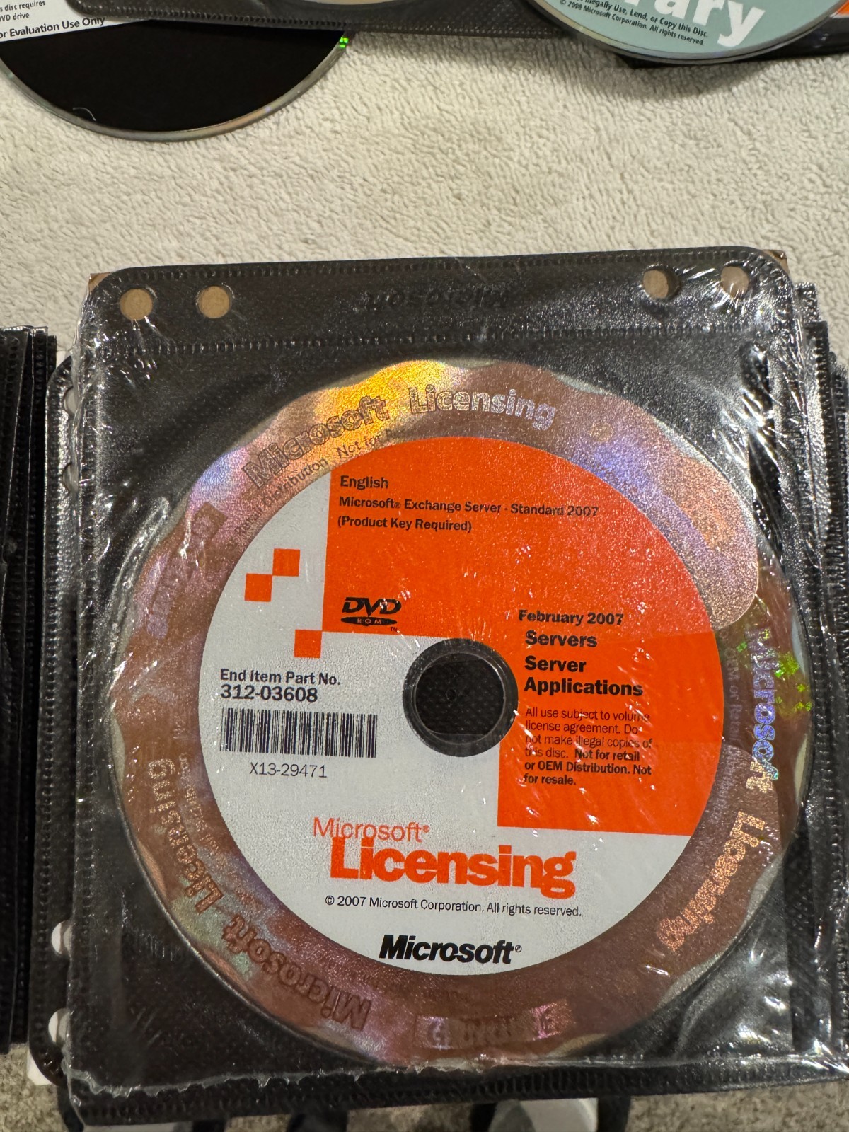 Lot of 67 Microsoft Licensing Servers Server Applications CDs 2003/04/05/07/08/0