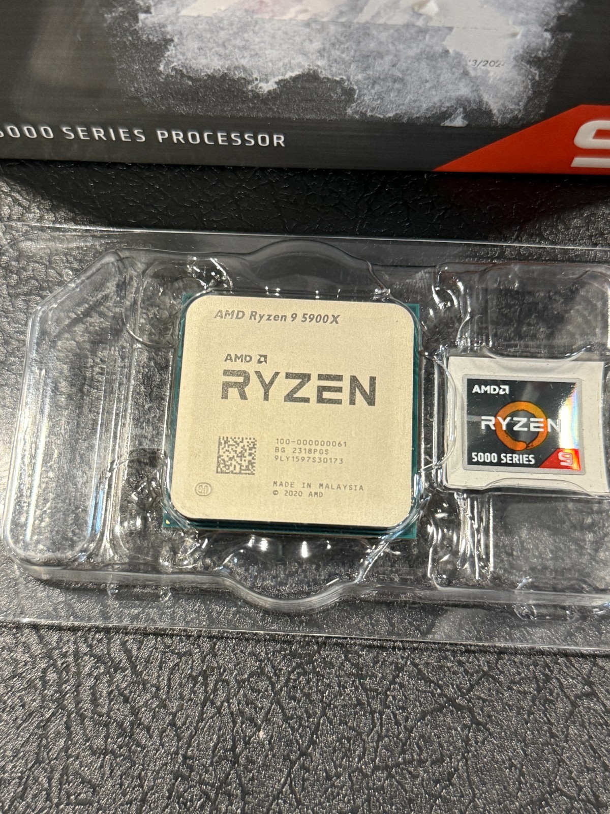 AMD Ryzen 9 5900X Desktop Processor (4.8GHz, 12 Cores, AM4 CPU) 100-000000061